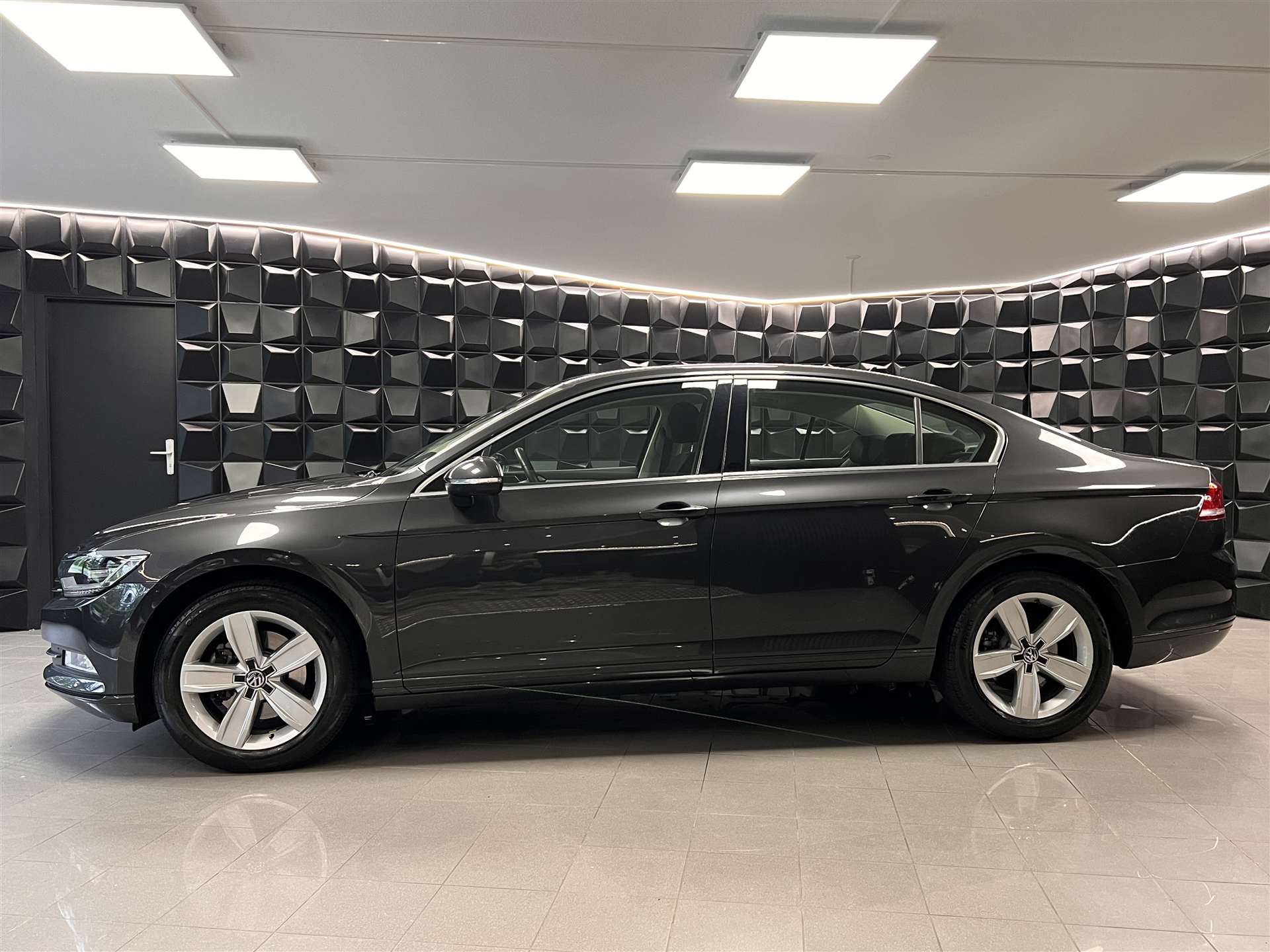 VW Passat 1.4 TSI ACT BMT Comfortline DSG-image-1