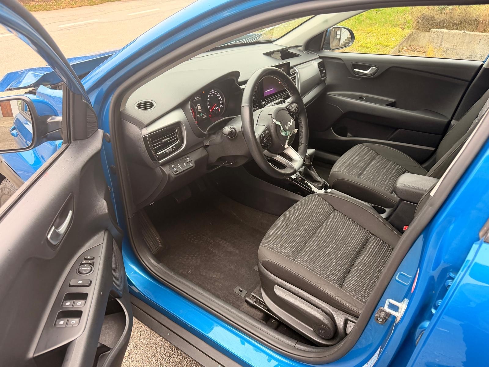 KIA Stonic 1.0 T-GDI Power DCT-image-8