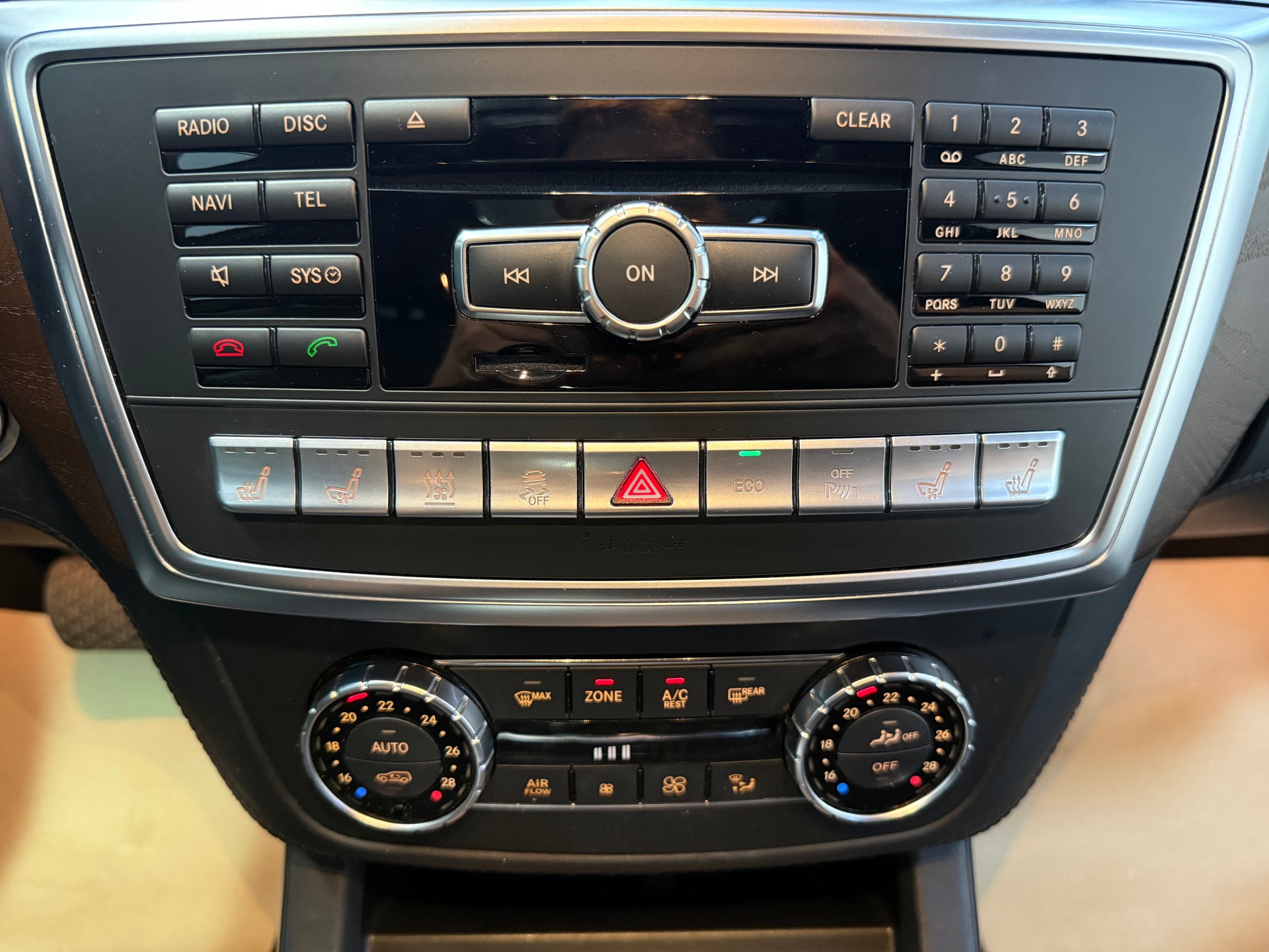 MERCEDES-BENZ GL 500 4Matic 7G-Tronic-image-23