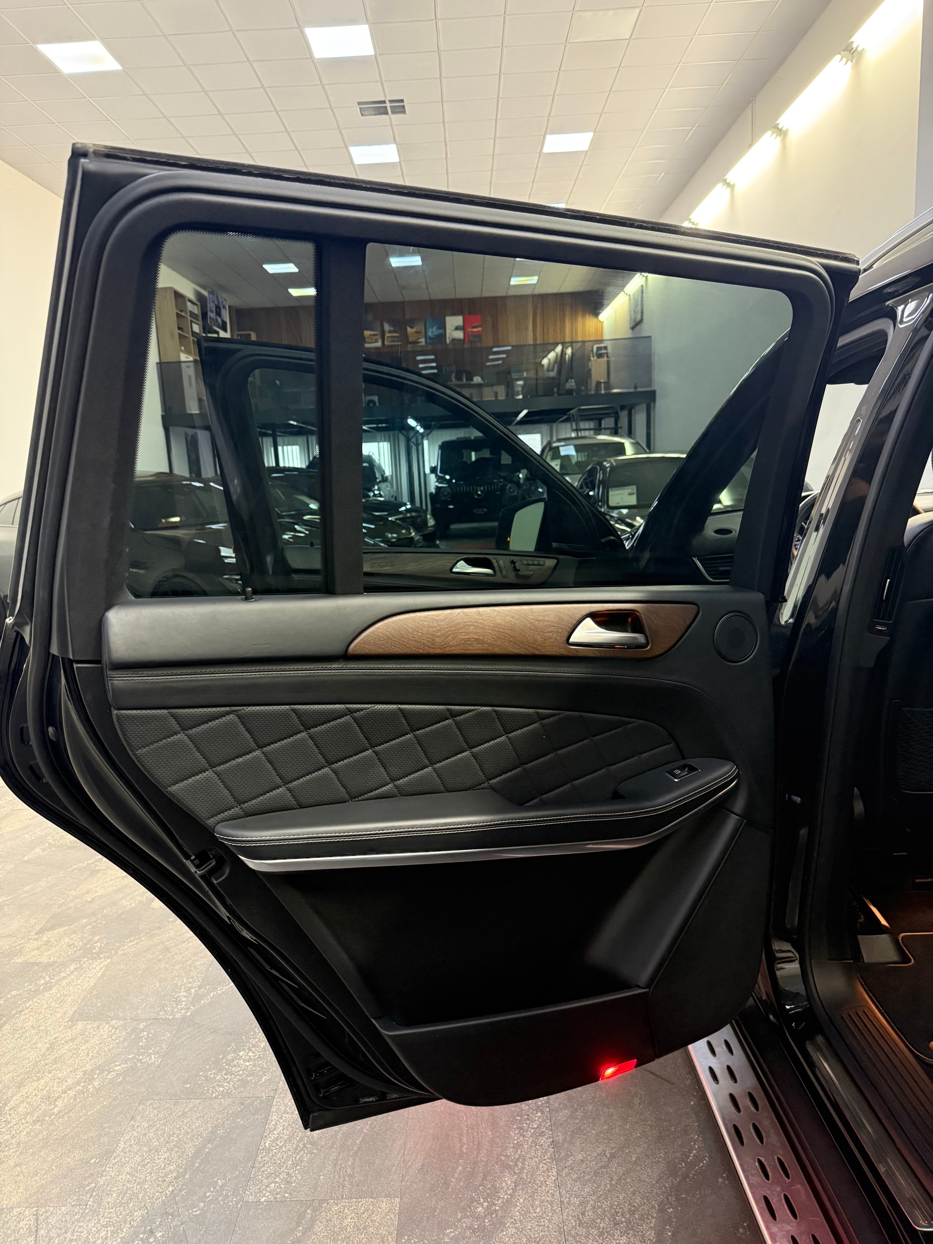 MERCEDES-BENZ GL 500 4Matic 7G-Tronic-image-19
