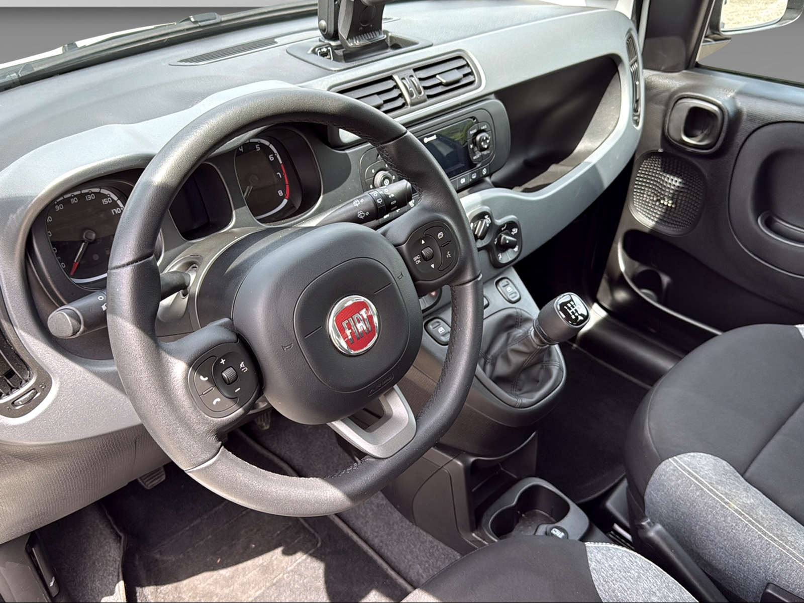 FIAT Panda 1.0 Hybrid City Life-image-13