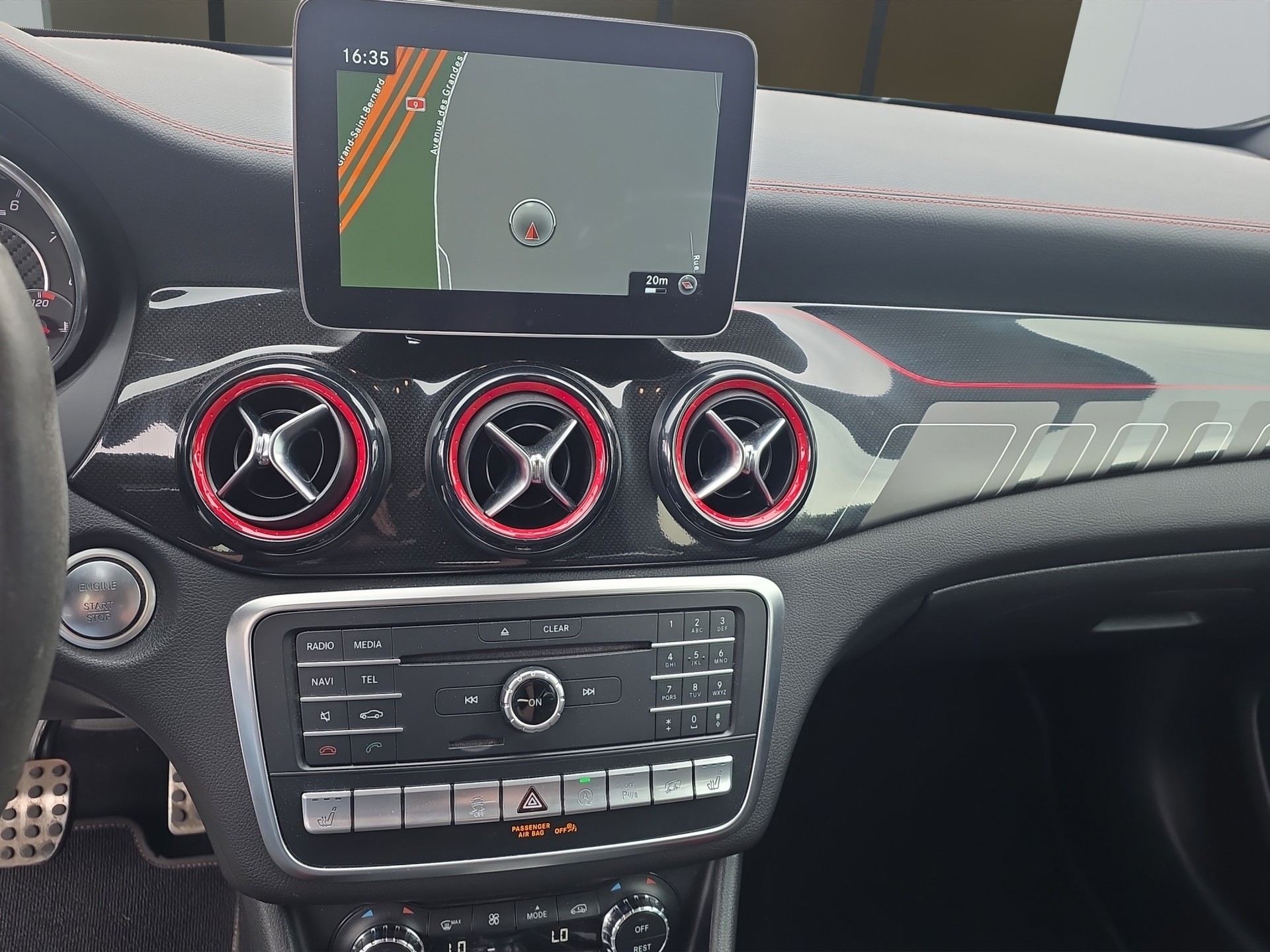 MERCEDES-BENZ GLA 45 AMG 4m-image-11