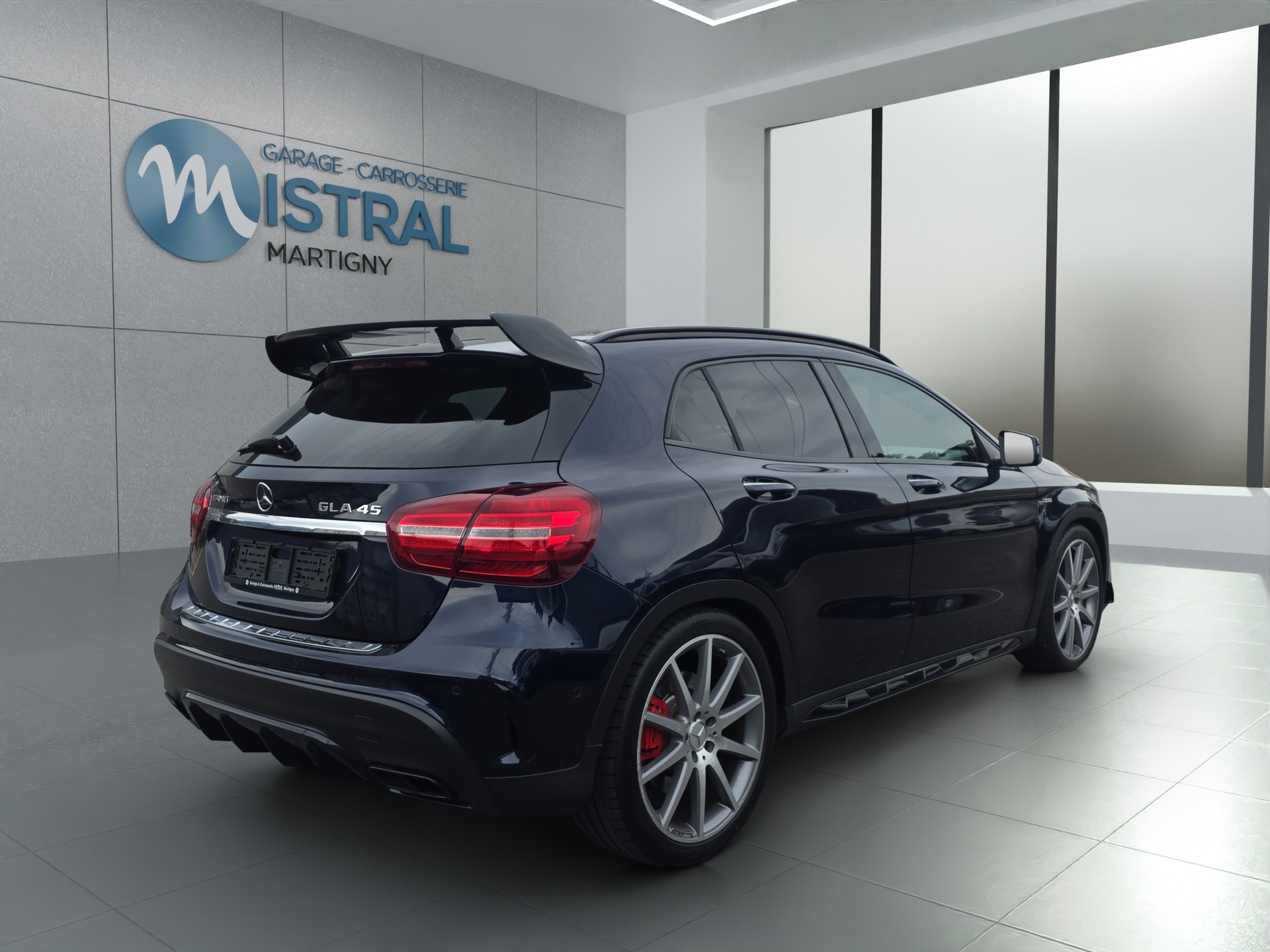 MERCEDES-BENZ GLA 45 AMG 4m-image-4