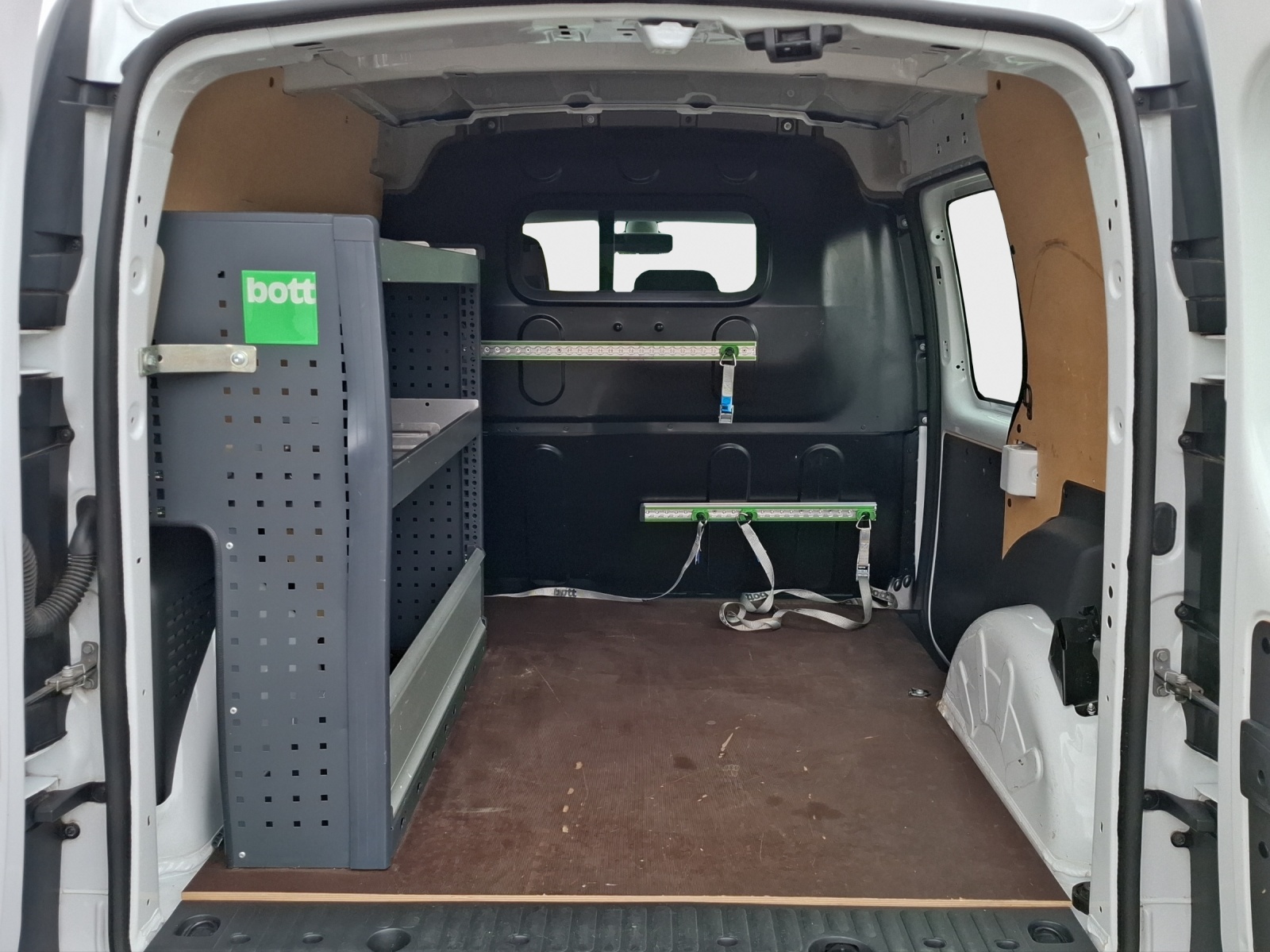 RENAULT Kangoo Medium dCi 90 ENERGY Business // Anhängerkupplung // 3-Plätzer-image-7