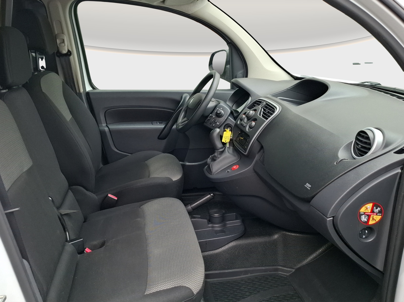 RENAULT Kangoo Medium dCi 90 ENERGY Business // Anhängerkupplung // 3-Plätzer-image-9