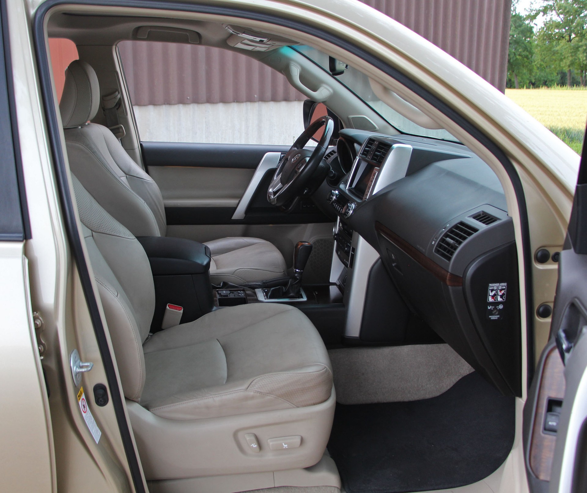 TOYOTA Land Cruiser 3.0 TD Linea Sol Premium Automatic-image-10