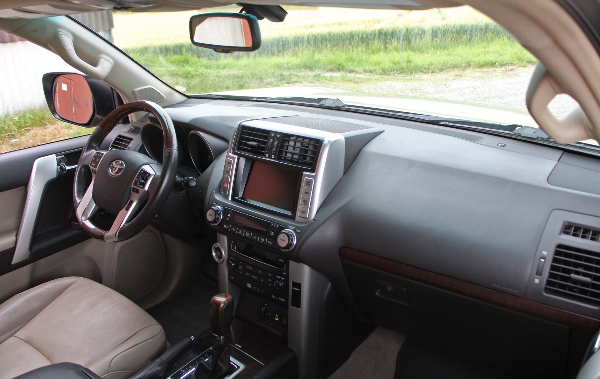 TOYOTA Land Cruiser 3.0 TD Linea Sol Premium Automatic-image-9