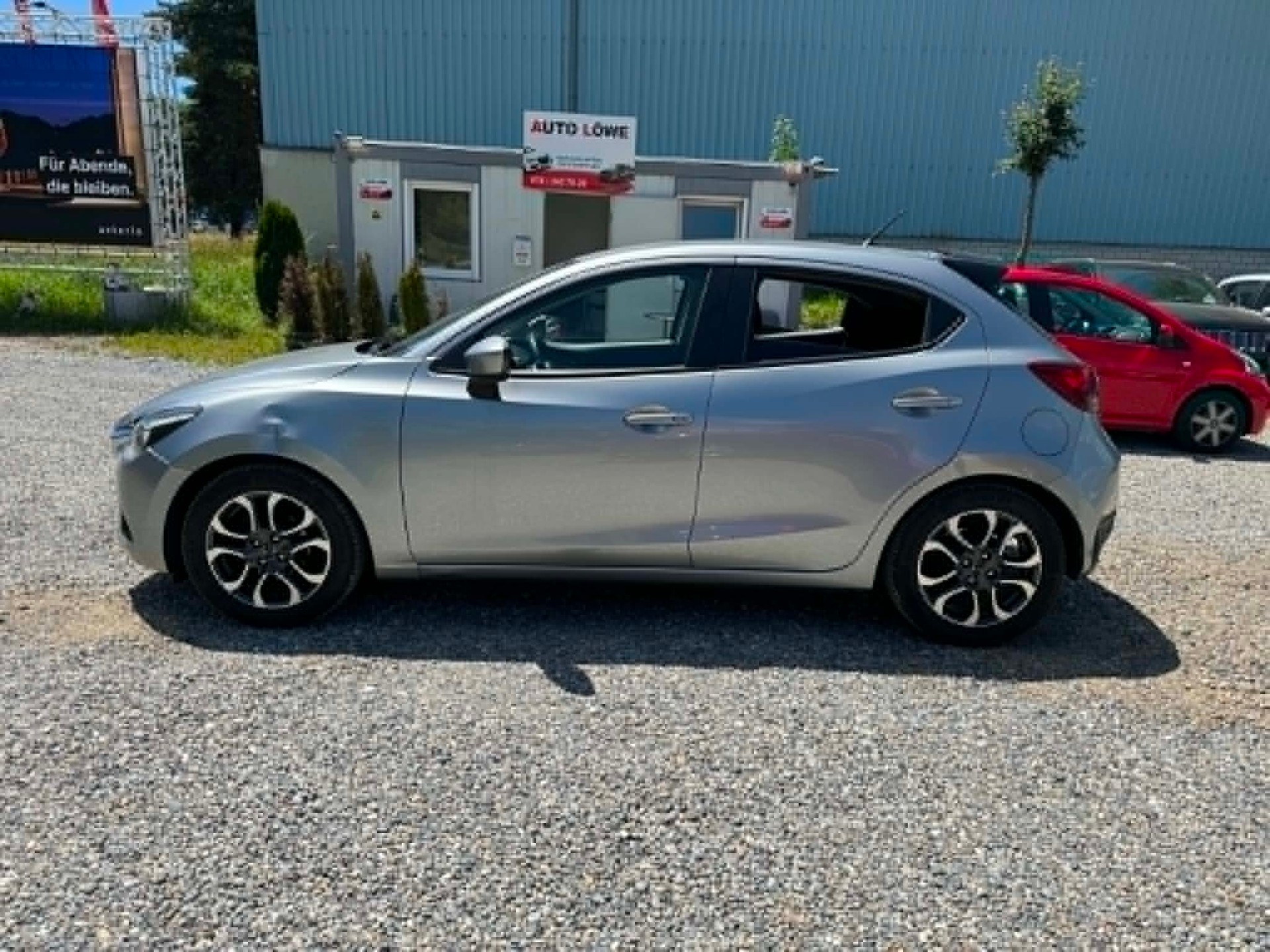 MAZDA 2 1.5i 16V Skyactiv-G Revolution-image-3