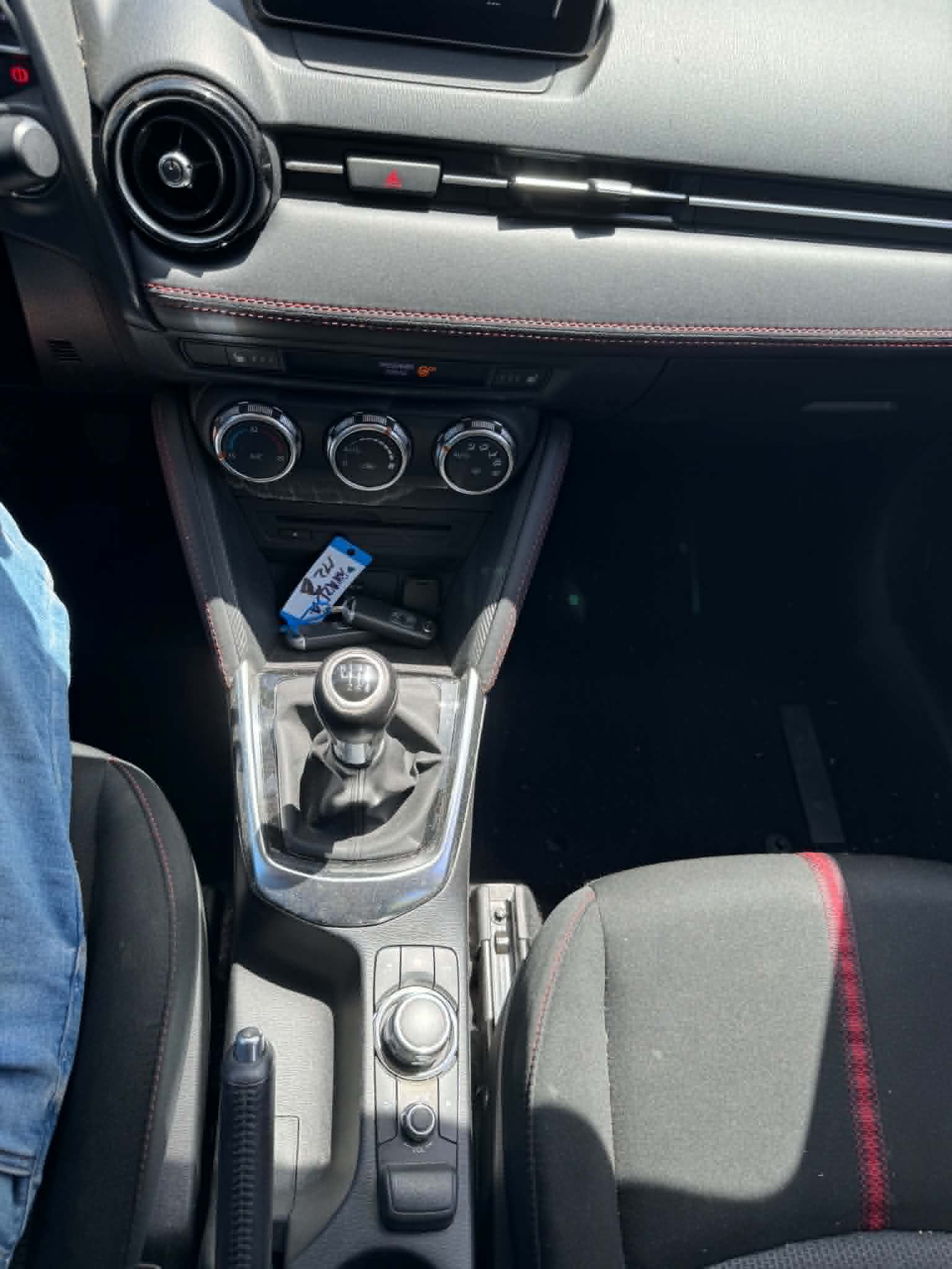 MAZDA 2 1.5i 16V Skyactiv-G Revolution-image-10