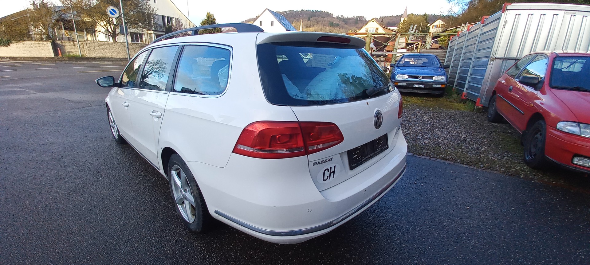 VW Passat Variant 2.0 TDI BMT Trendline-image-2
