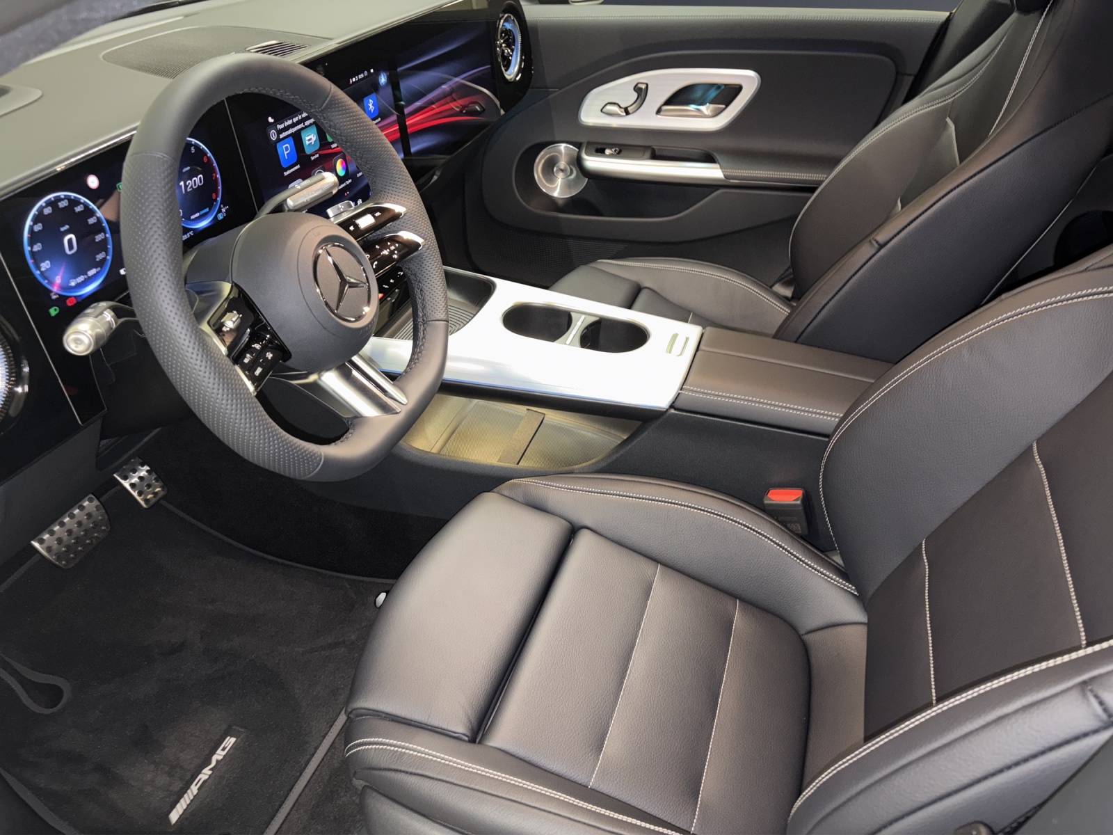MERCEDES-BENZ CLA 220 4M Shooting Brake-image-8