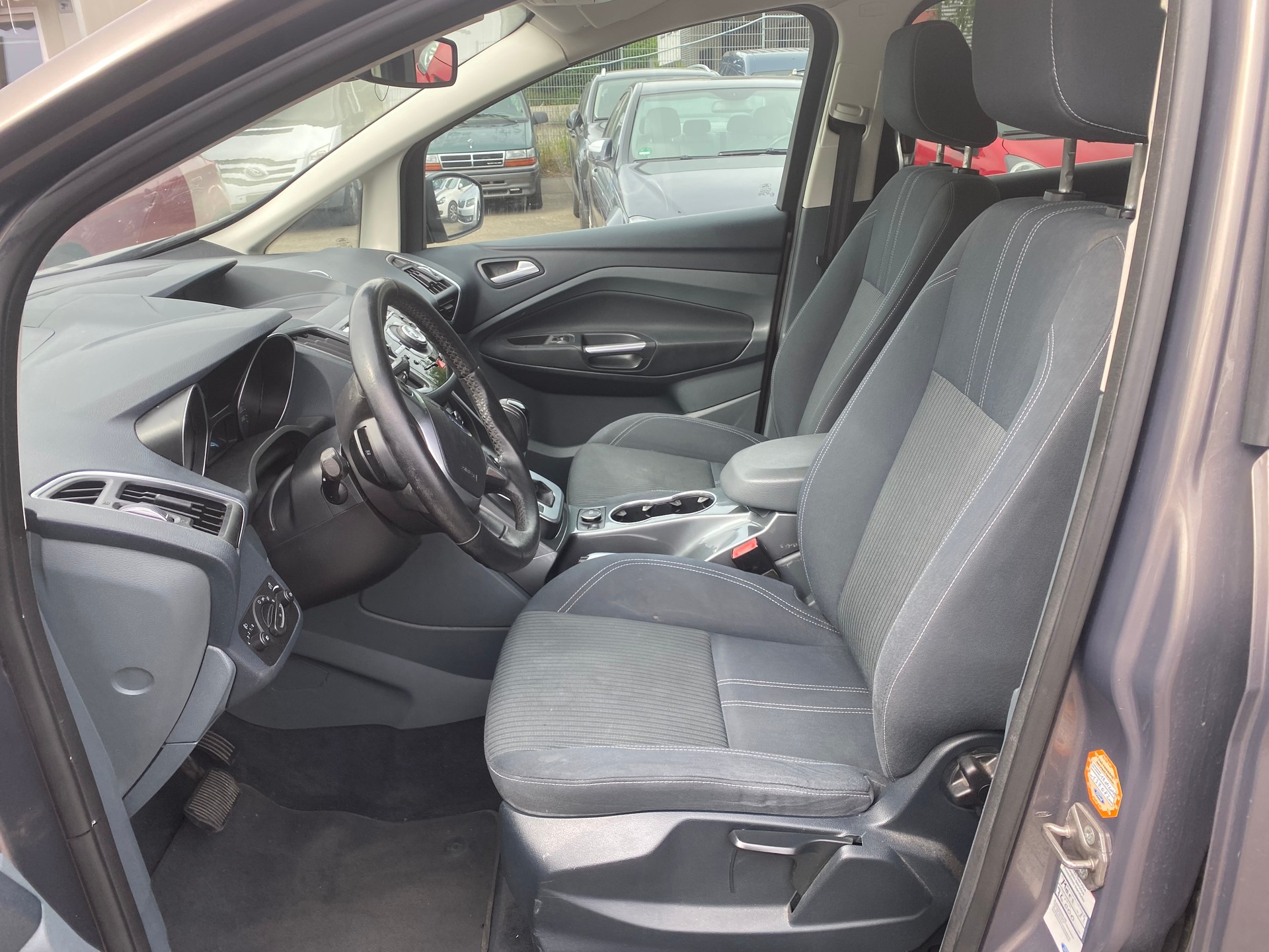FORD Grand C-Max 2.0 TDCi Titanium PowerShift-image-10