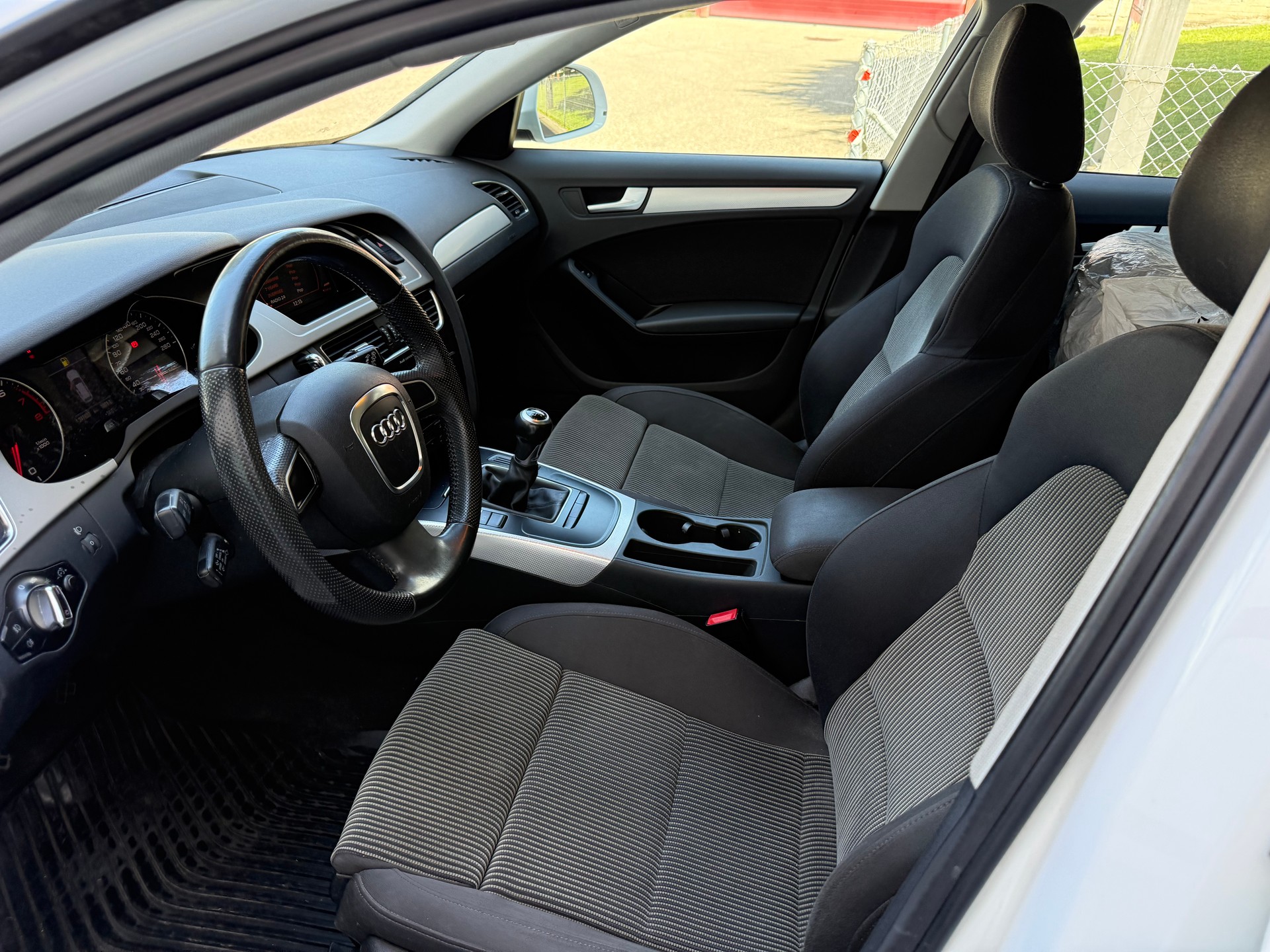 AUDI A4 Avant 1.8 TFSI Start-image-5
