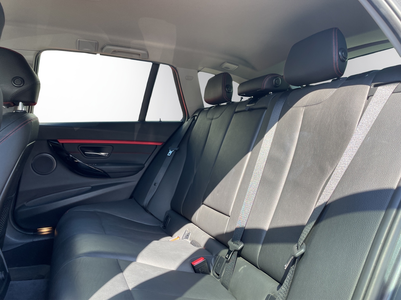 BMW 320d xDrive Touring Sport Line Steptronic-image-11