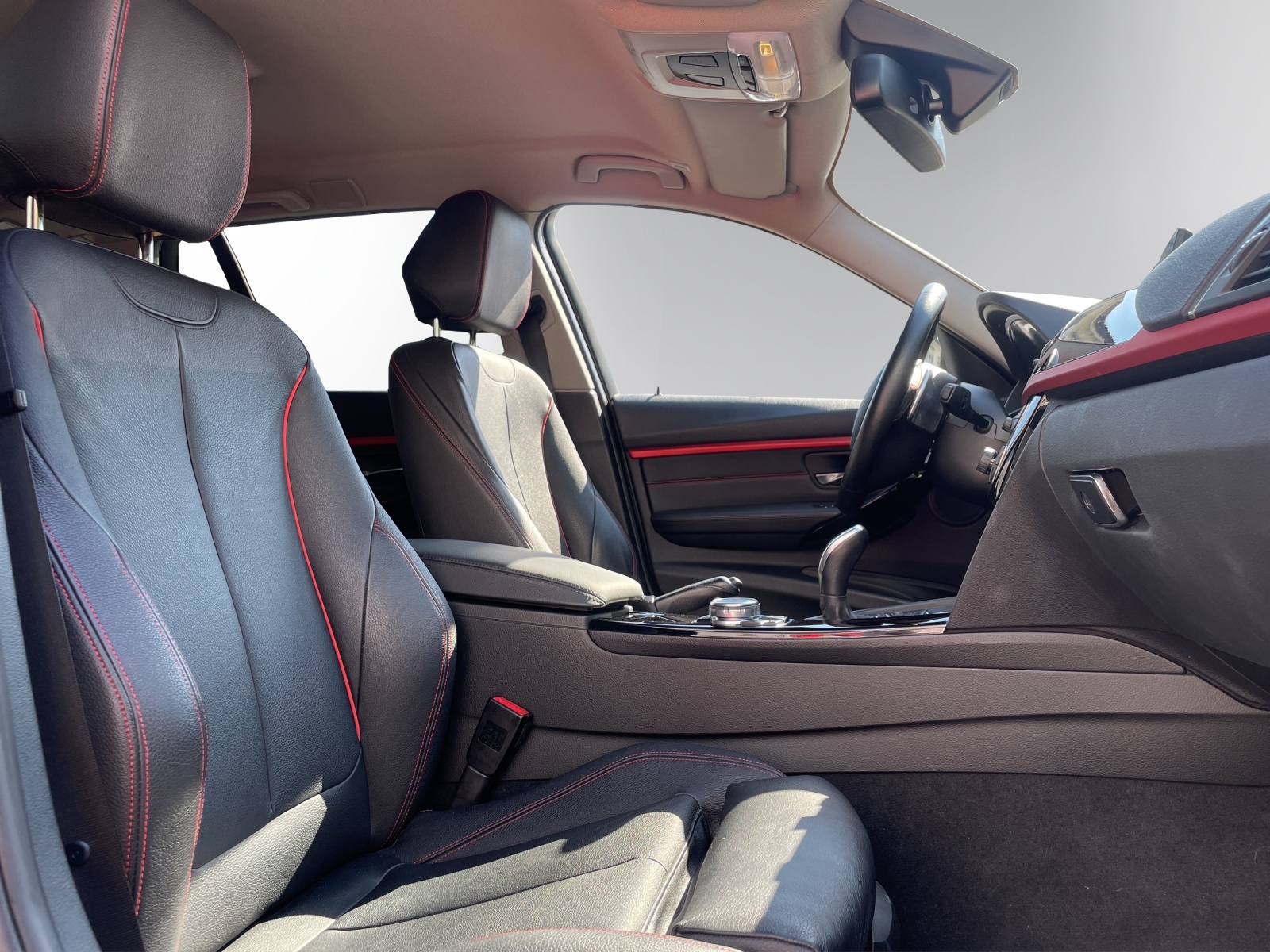 BMW 320d xDrive Touring Sport Line Steptronic-image-10