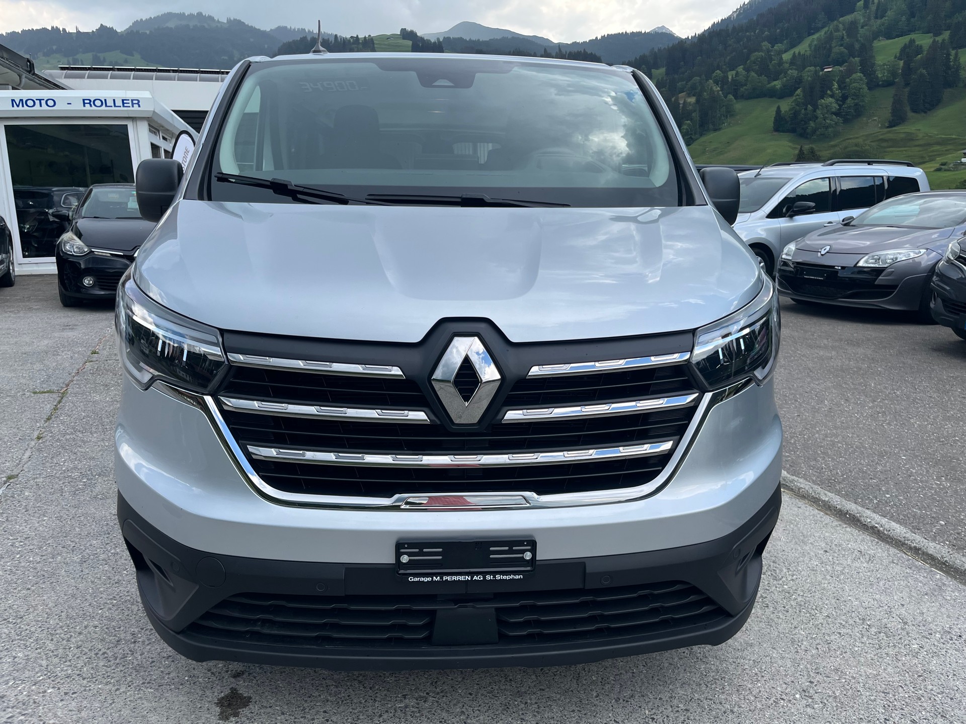 RENAULT Trafic Blue dCi 150 Grand Passenger Evolution EDC-image-2