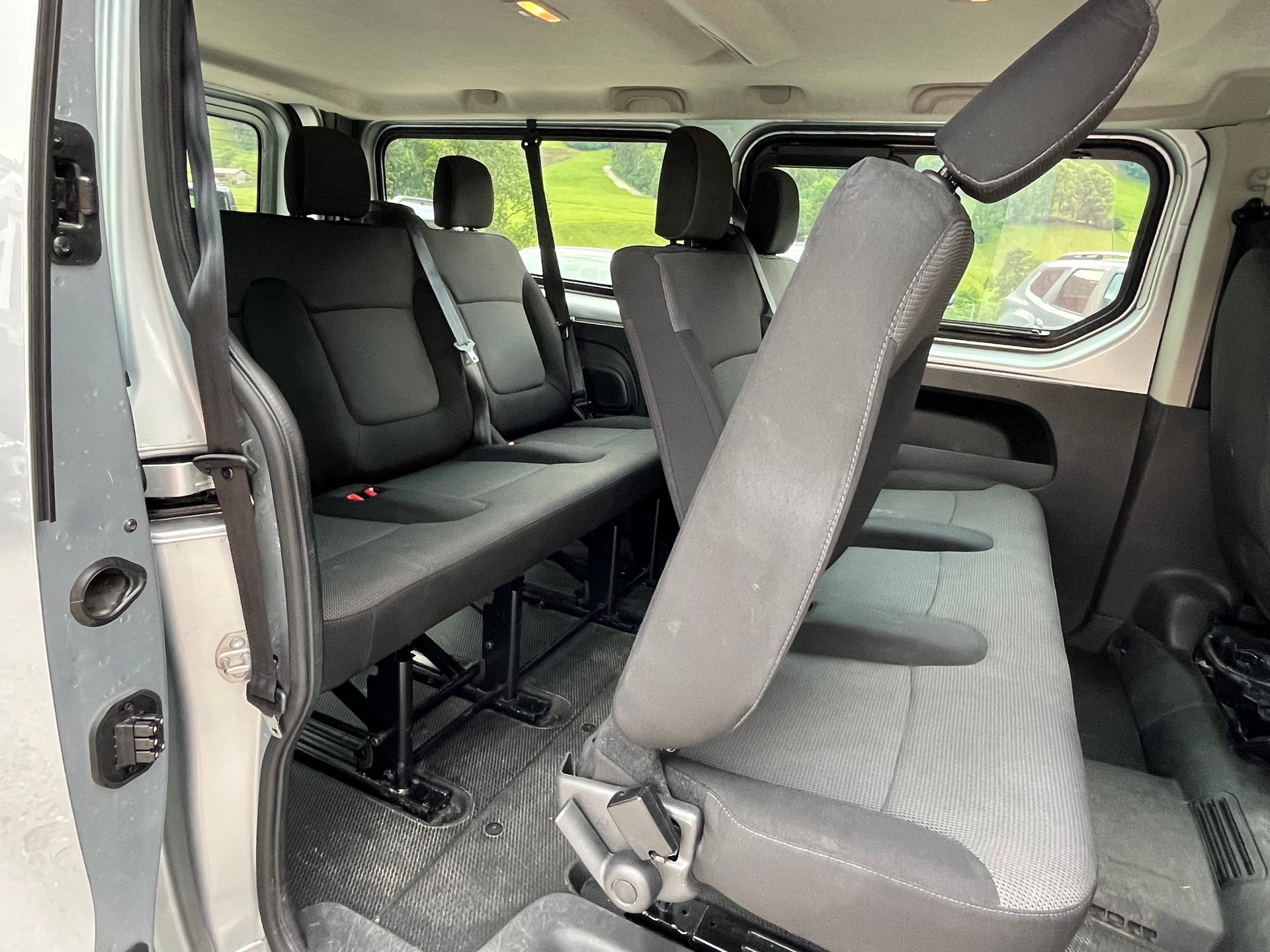 RENAULT Trafic Blue dCi 150 Grand Passenger Evolution EDC-image-11