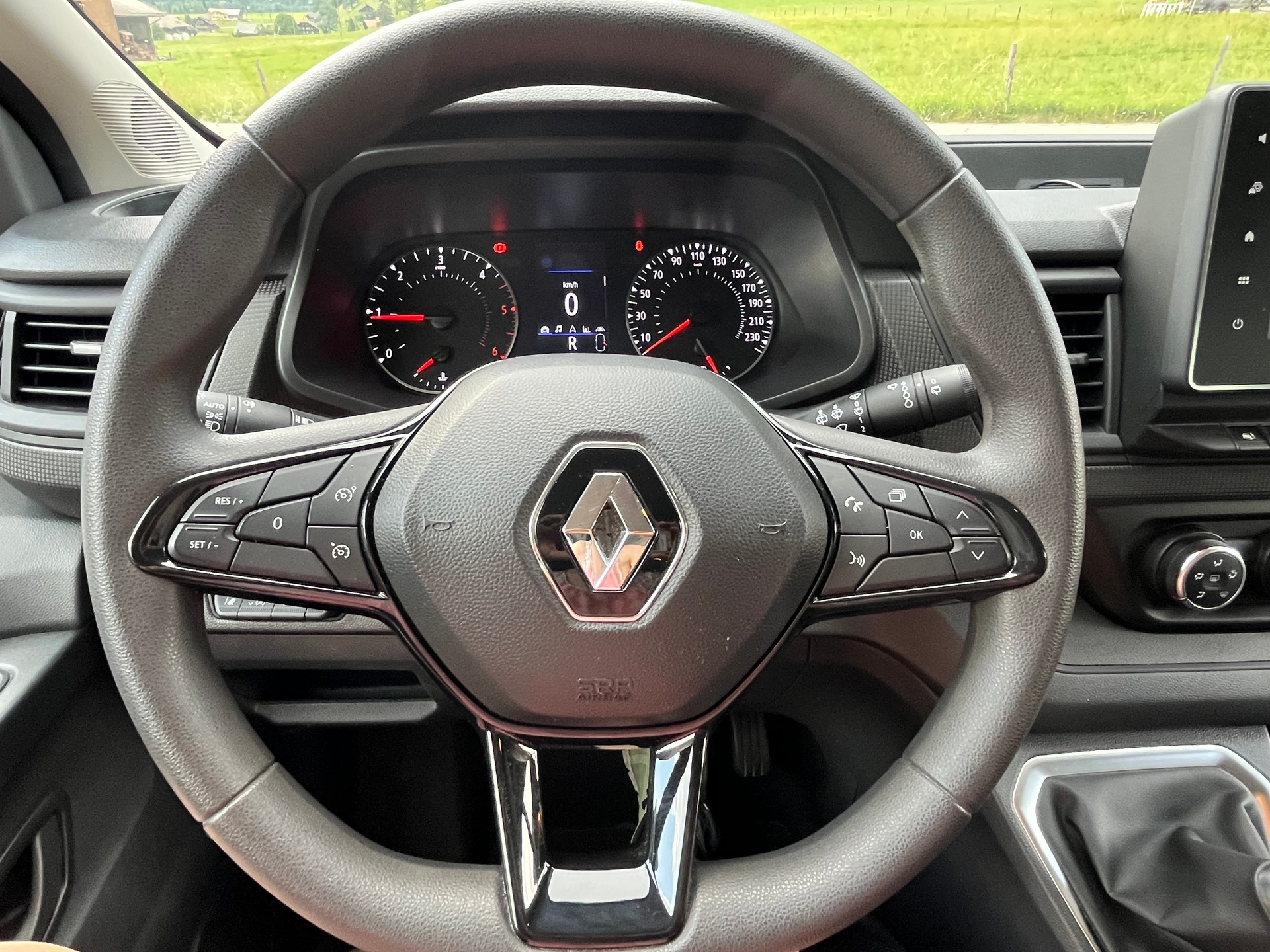 RENAULT Trafic Blue dCi 150 Grand Passenger Evolution EDC-image-13