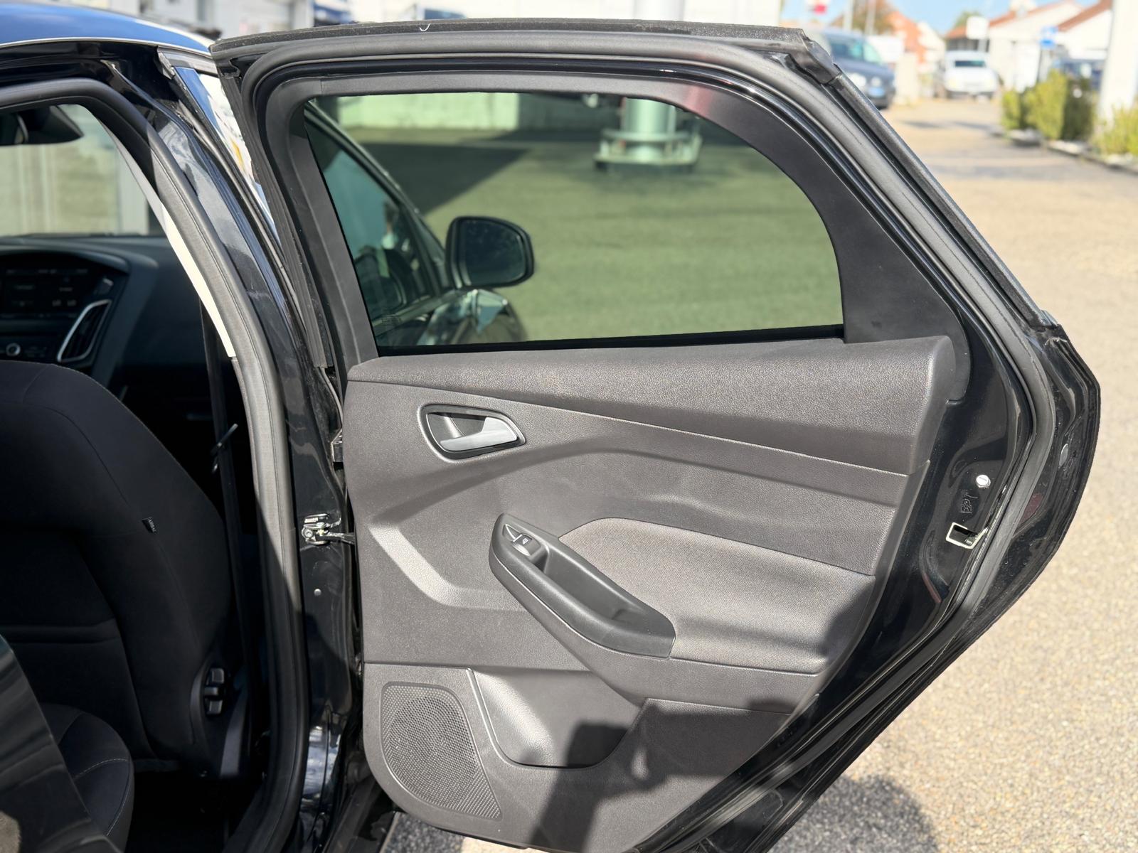 FORD Focus 1.5 SCTi Titanium-image-13