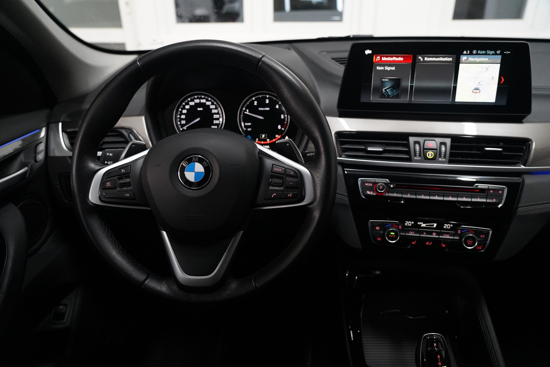 BMW X1 xDrive 25d Steptronic-image-13