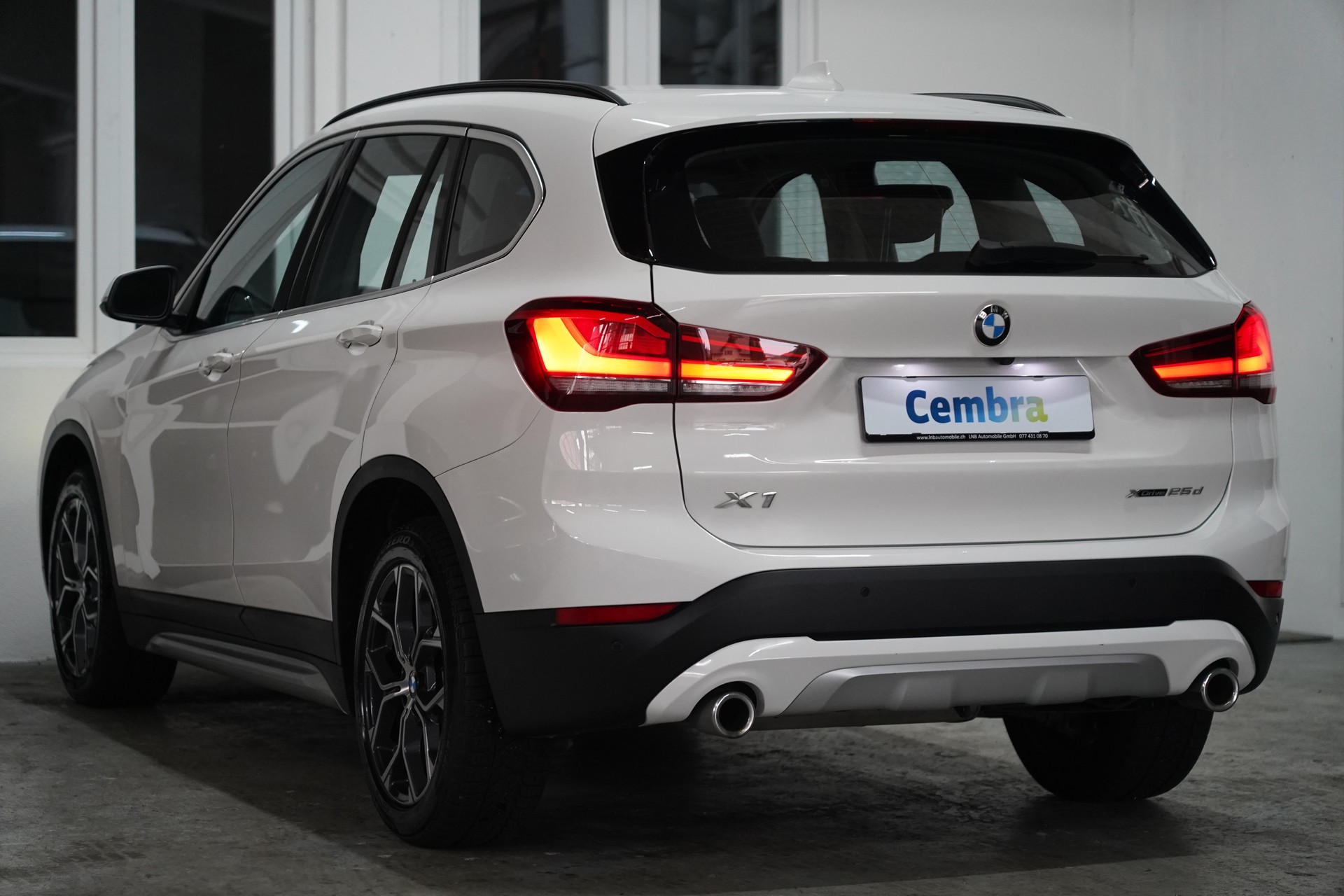 BMW X1 xDrive 25d Steptronic-image-5