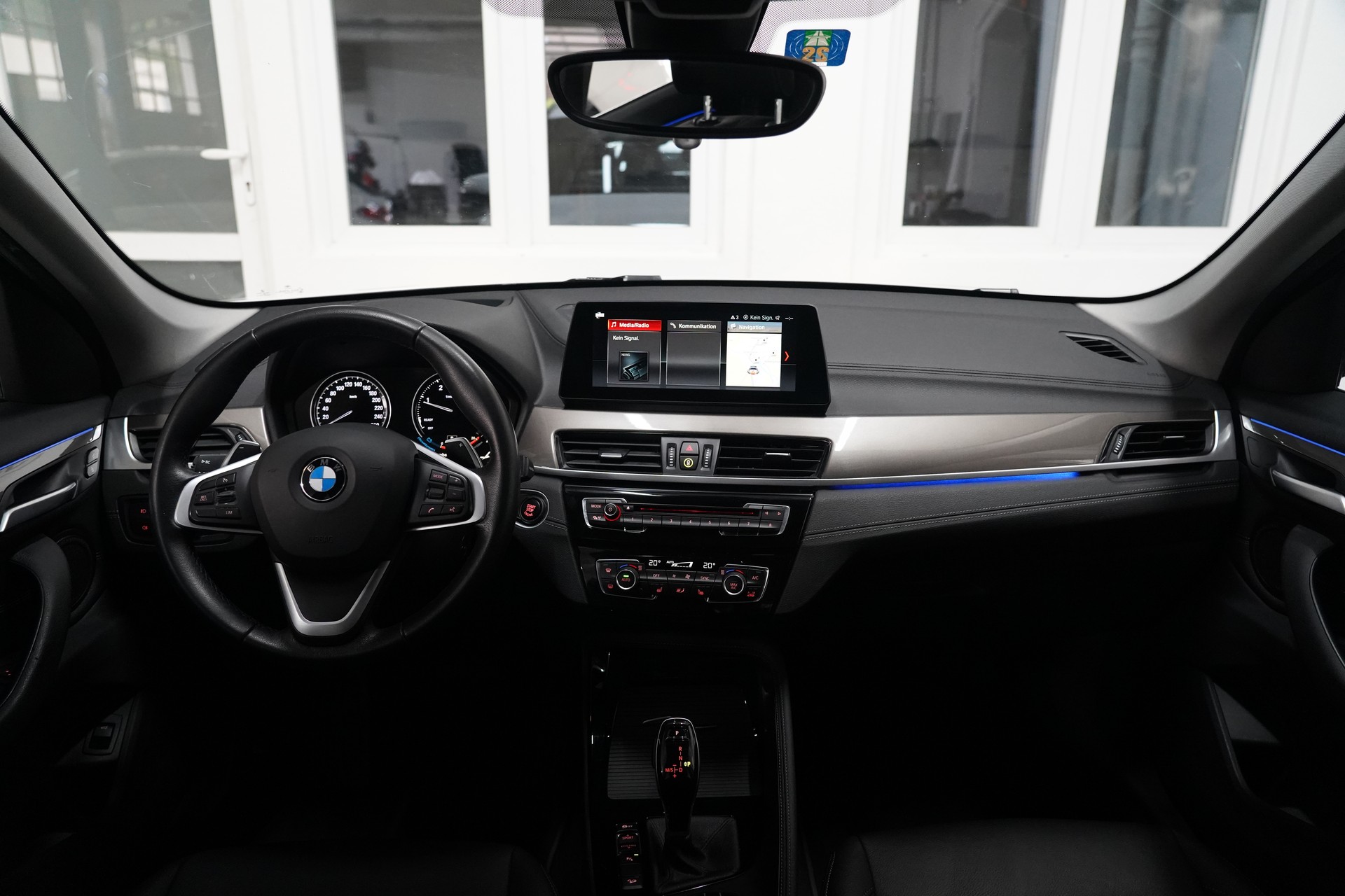 BMW X1 xDrive 25d Steptronic-image-12