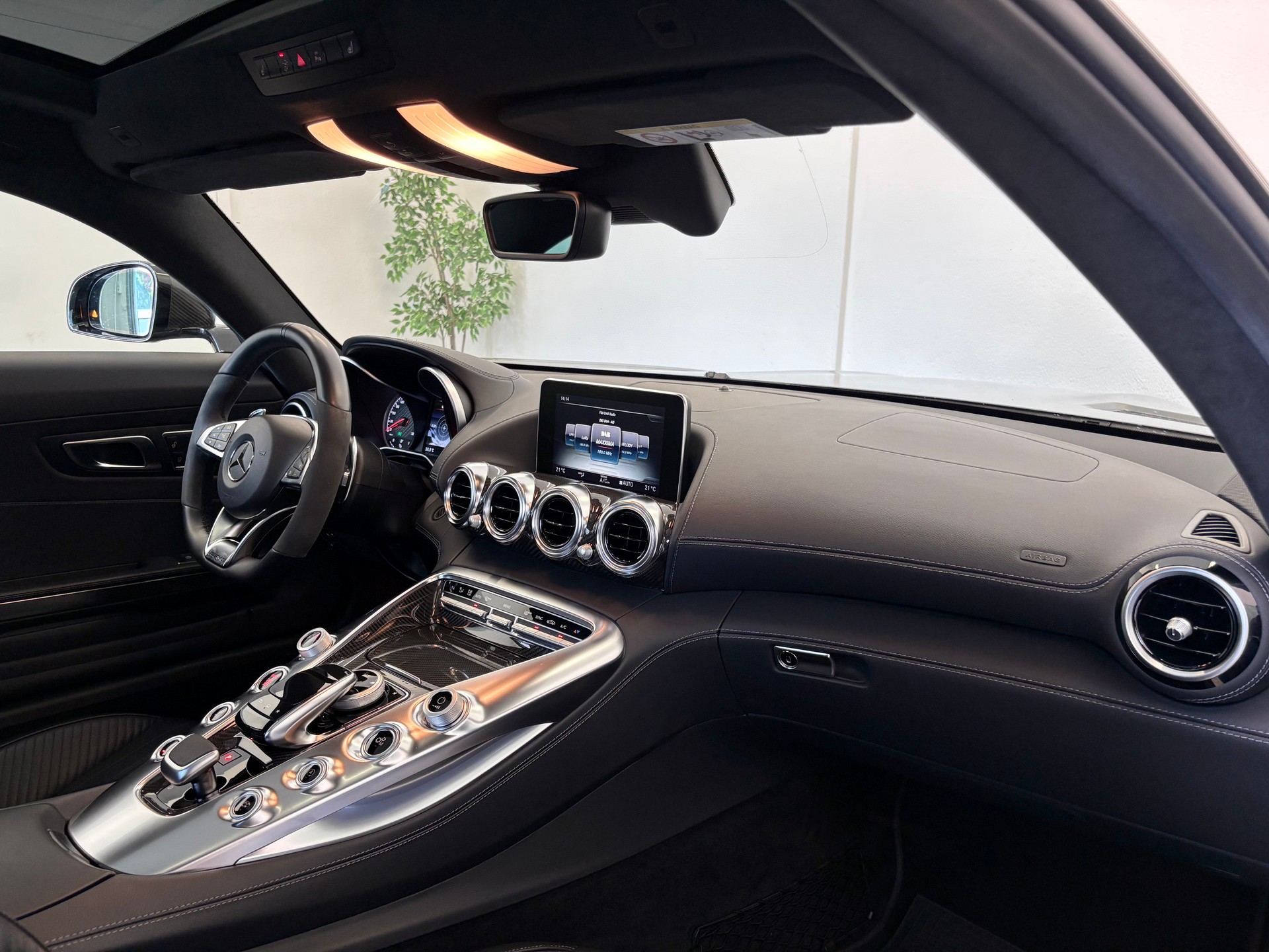 MERCEDES-BENZ AMG GT Speedshift DCT-image-24