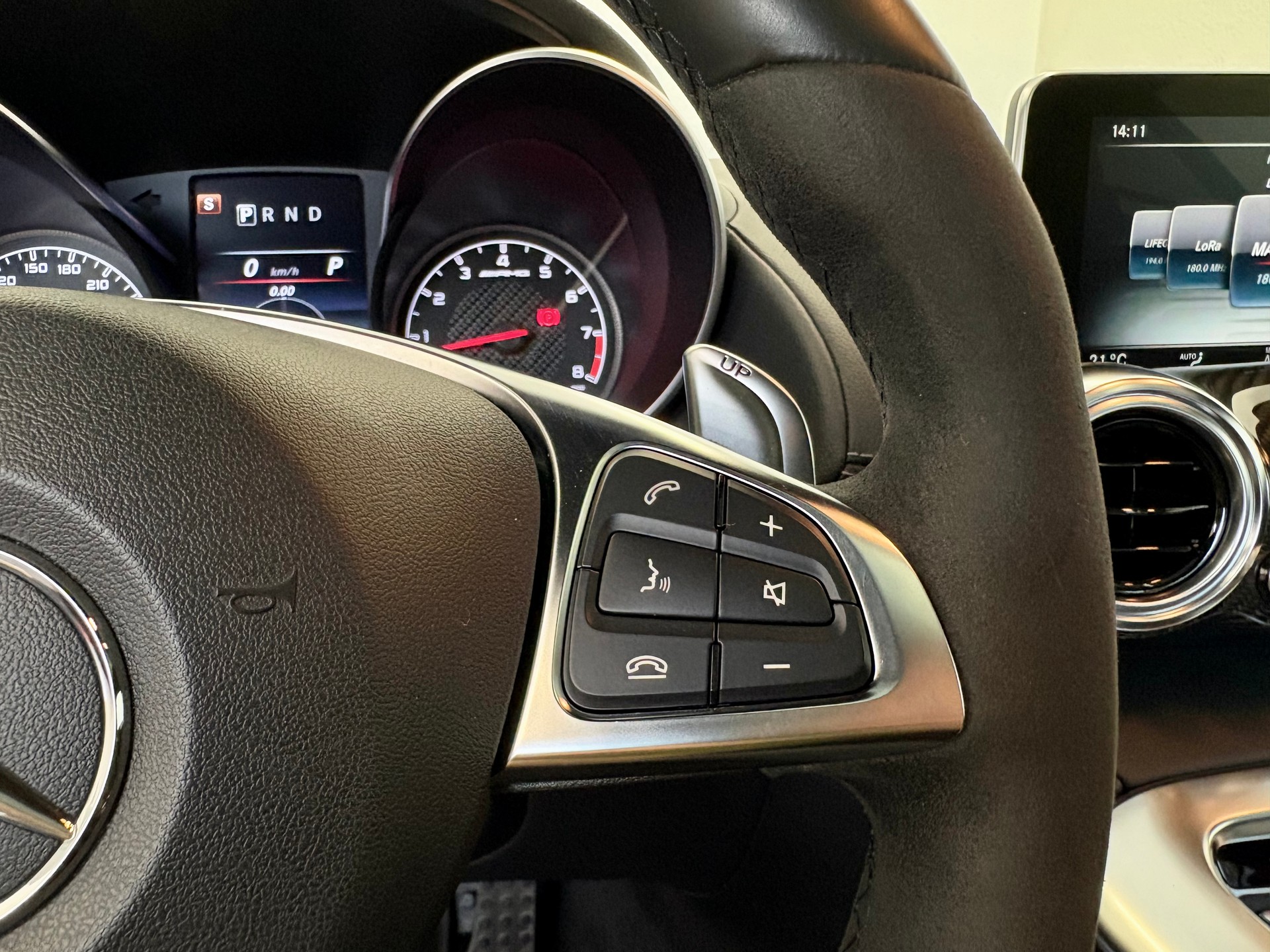 MERCEDES-BENZ AMG GT Speedshift DCT-image-17