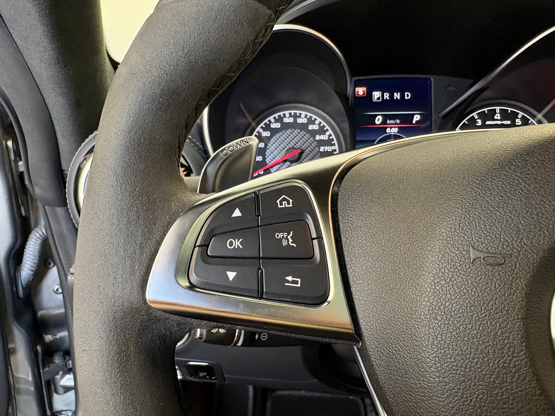 MERCEDES-BENZ AMG GT Speedshift DCT-image-16