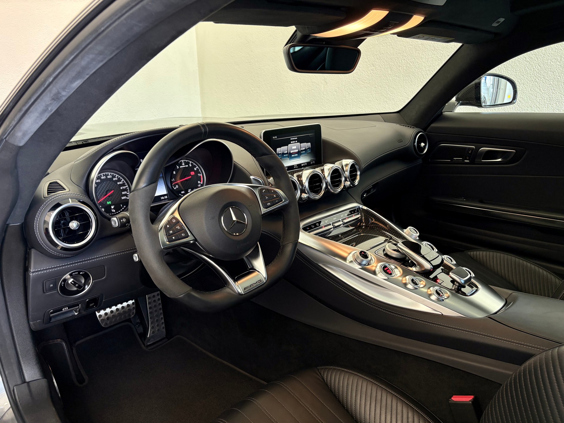 MERCEDES-BENZ AMG GT Speedshift DCT-image-13