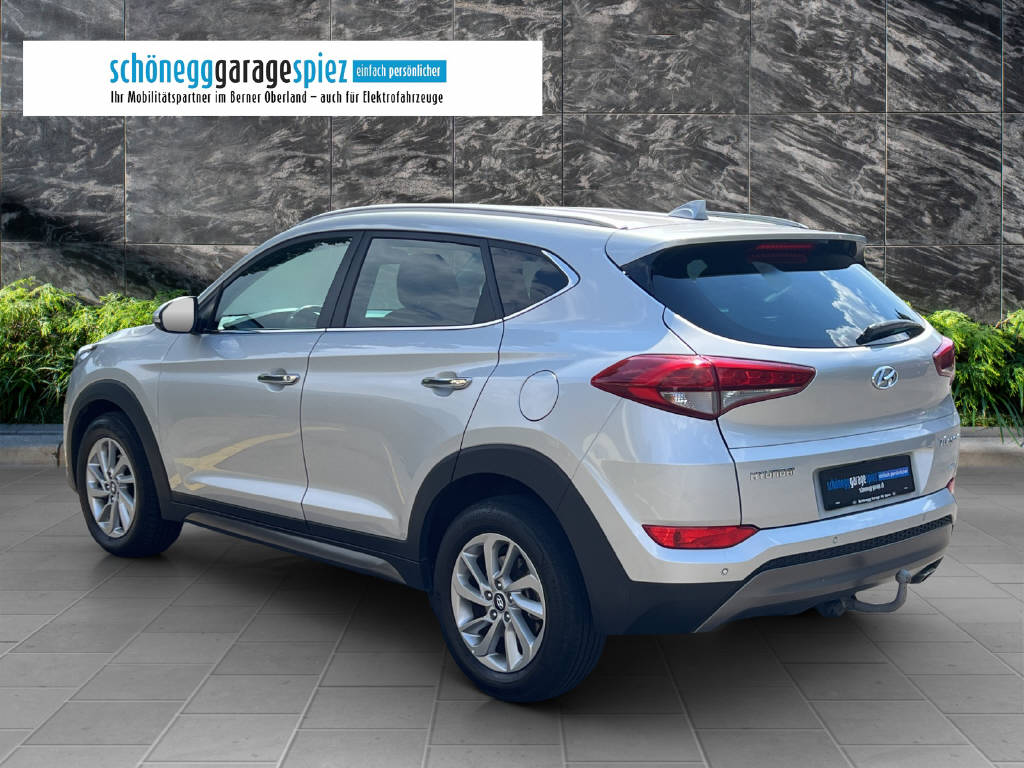 HYUNDAI Tucson 2.0 CRDi 185 Plena 4WD-image-3