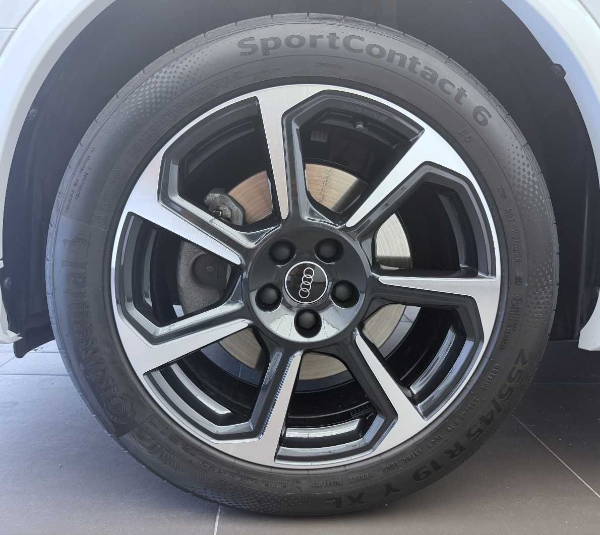 AUDI Q3 45 TFSI S line quattro S-tronic-showroom-element-2