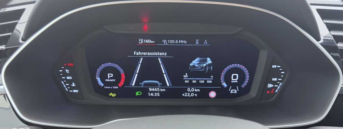 AUDI Q3 45 TFSI S line quattro S-tronic-image-8