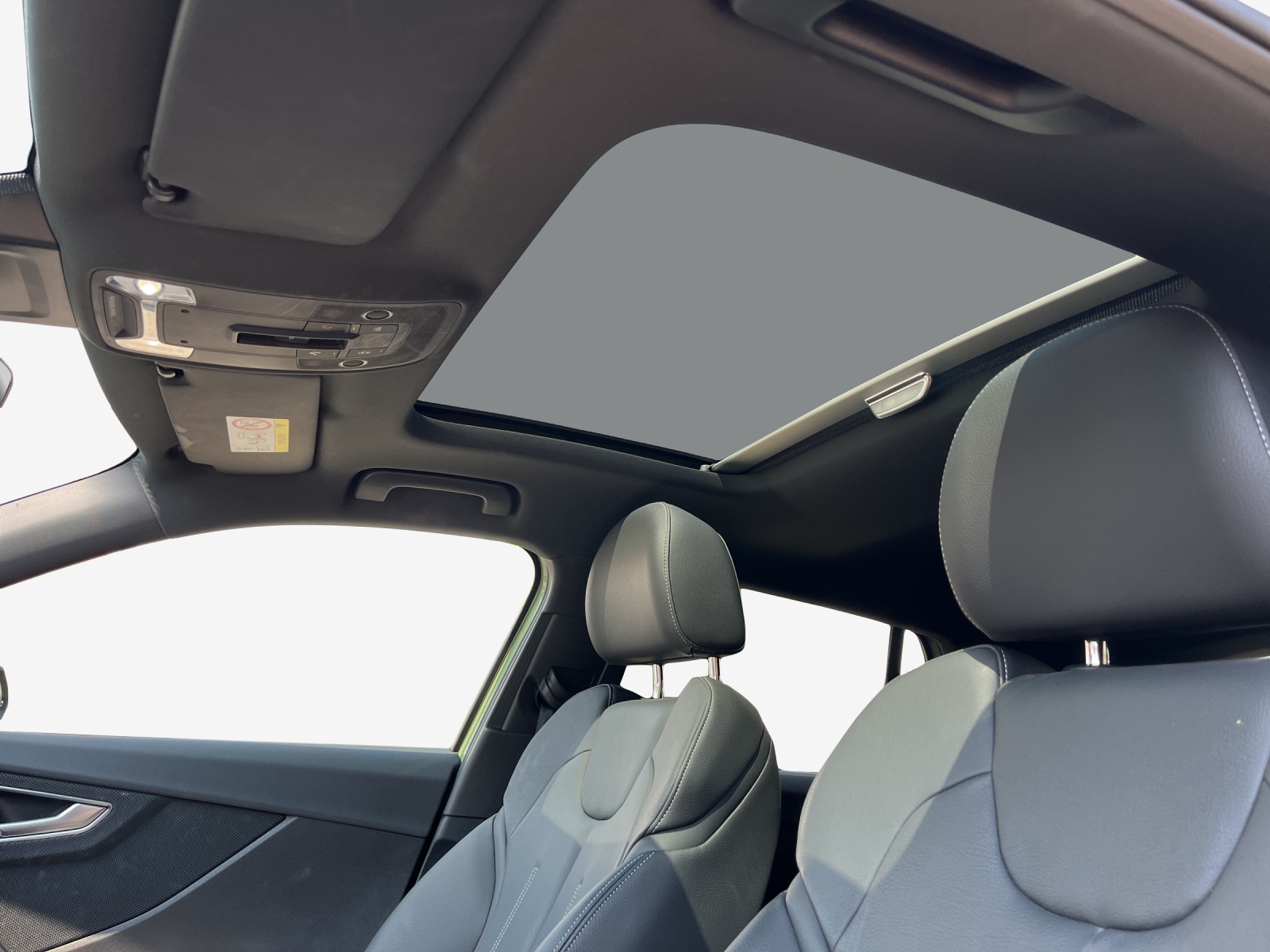 AUDI Q2 35 TFSI S line S-tronic-image-15