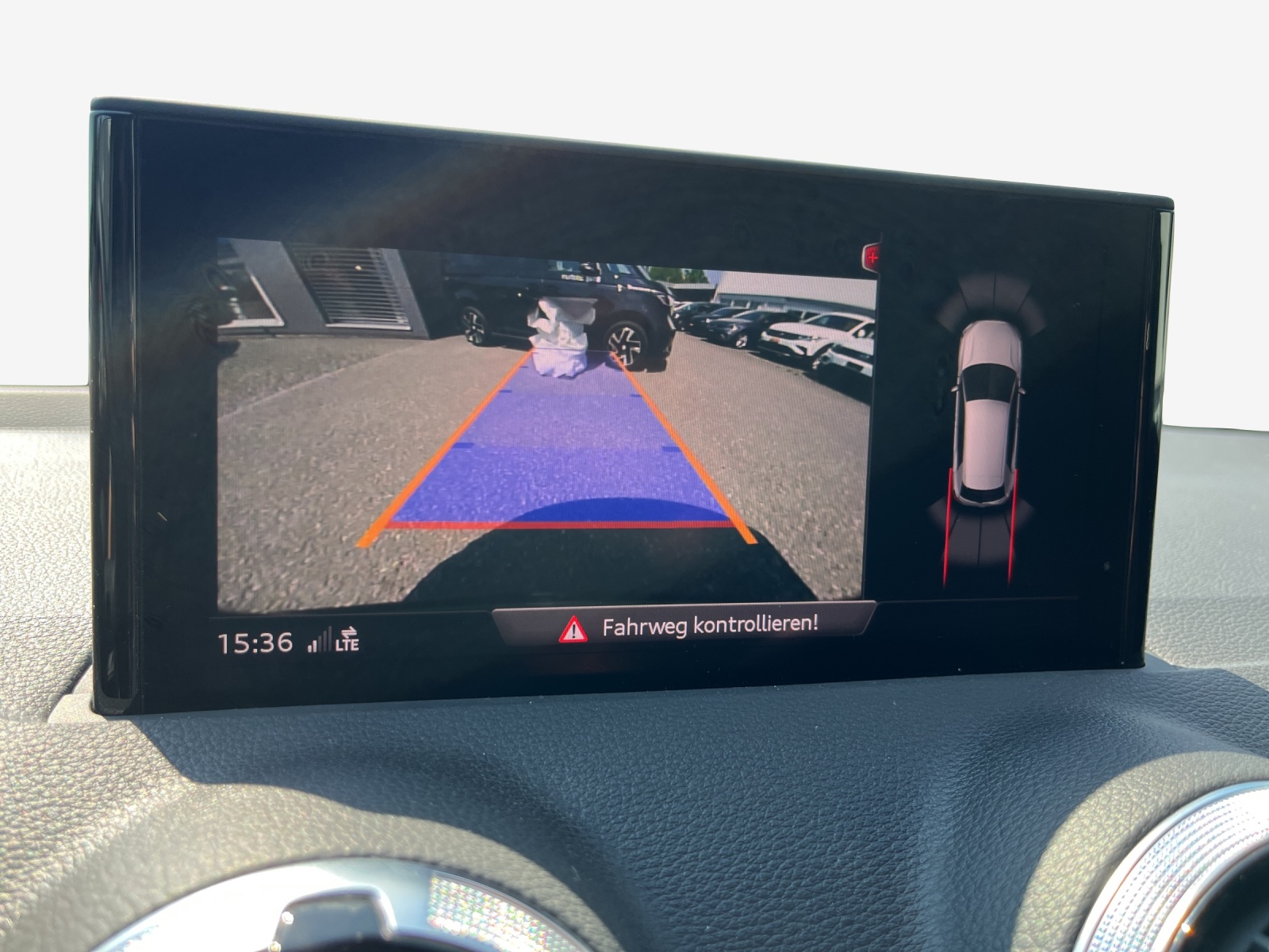 AUDI Q2 35 TFSI S line S-tronic-image-13