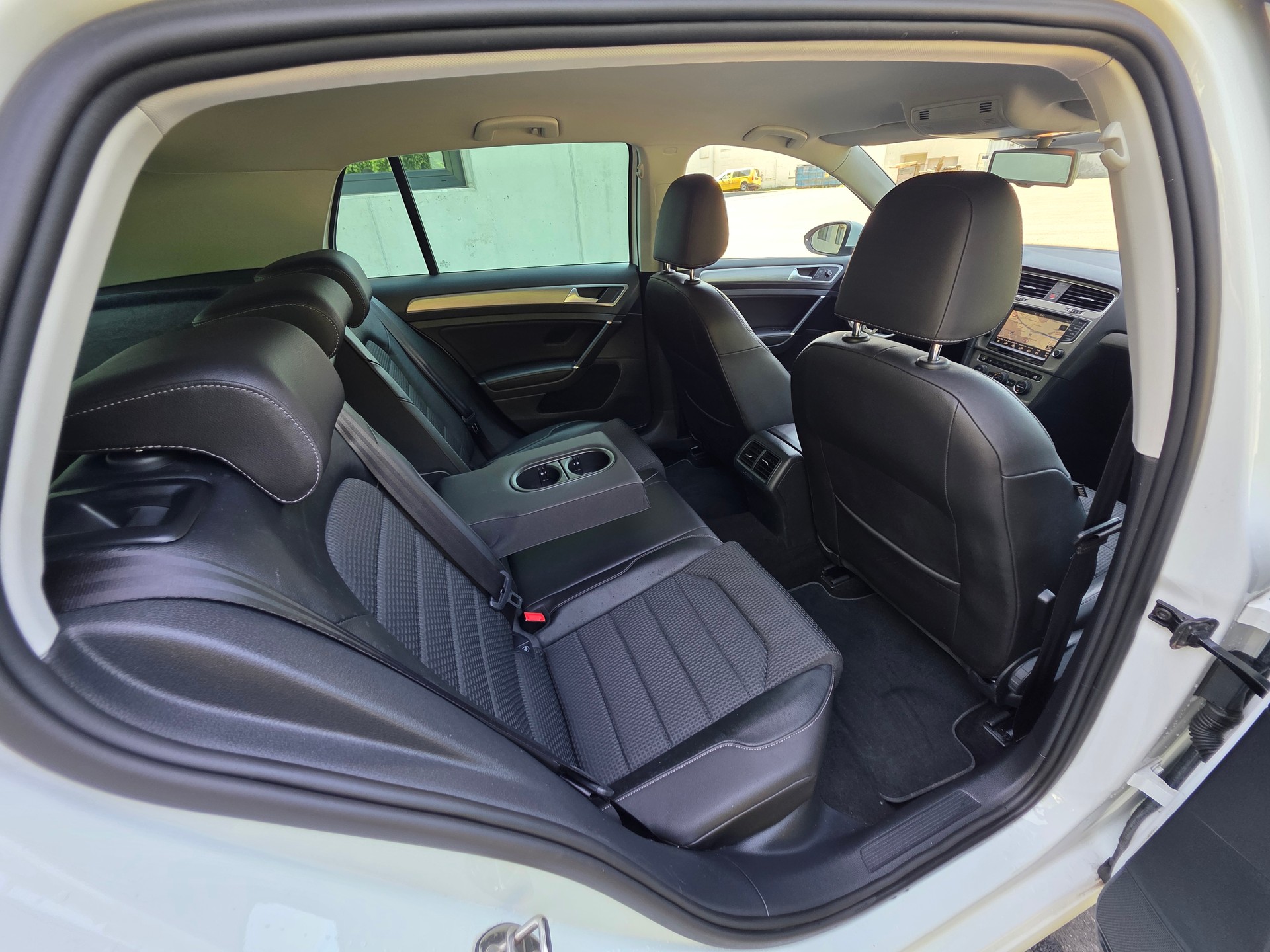 VW Golf 1.4 TSI Comfortline DSG-image-24
