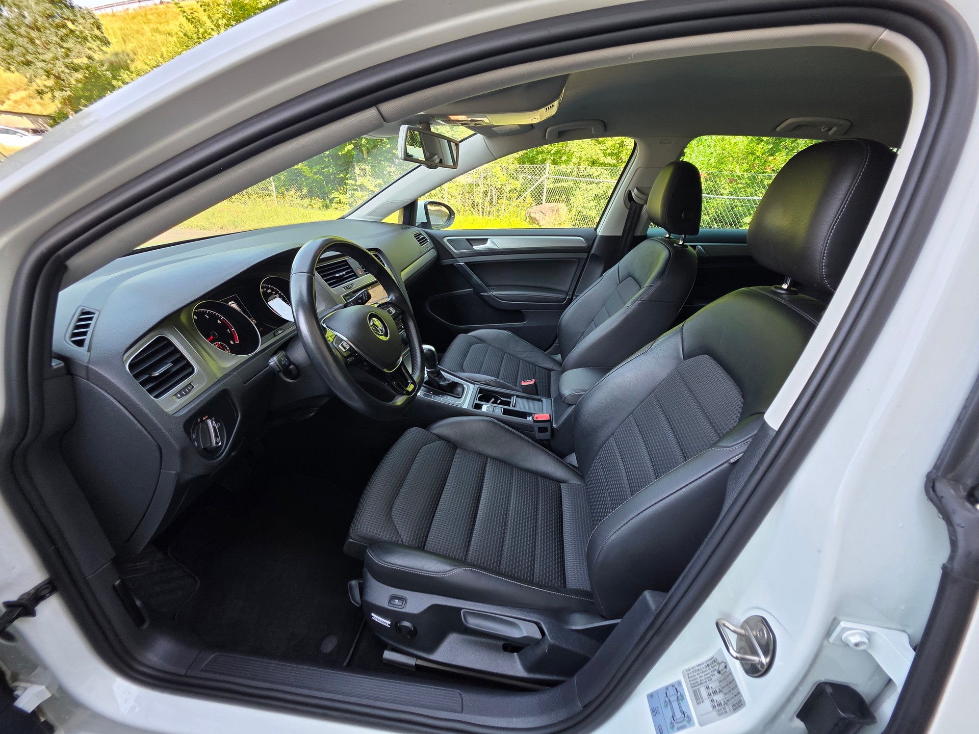 VW Golf 1.4 TSI Comfortline DSG-image-21