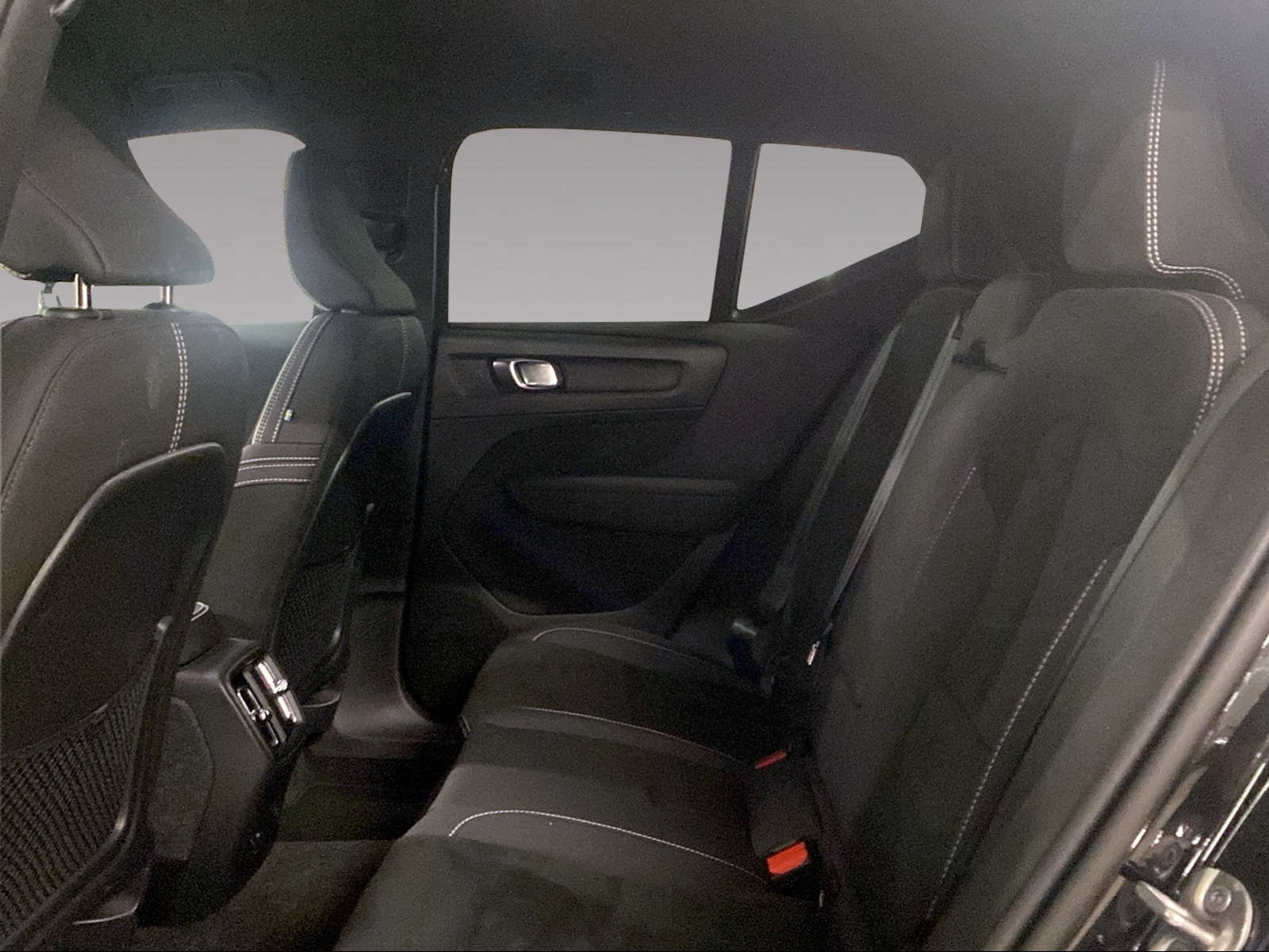 VOLVO XC40 E80 Twin Plus AWD-image-7