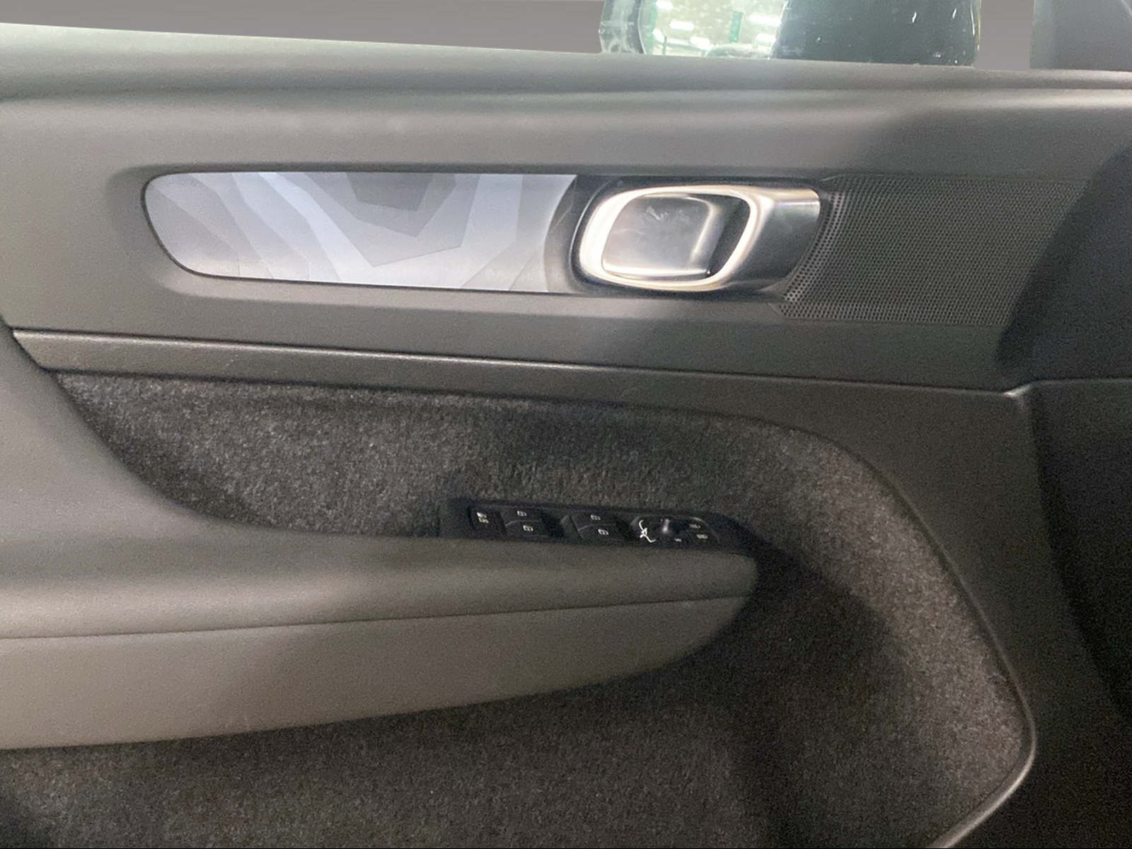 VOLVO XC40 E80 Twin Plus AWD-image-9