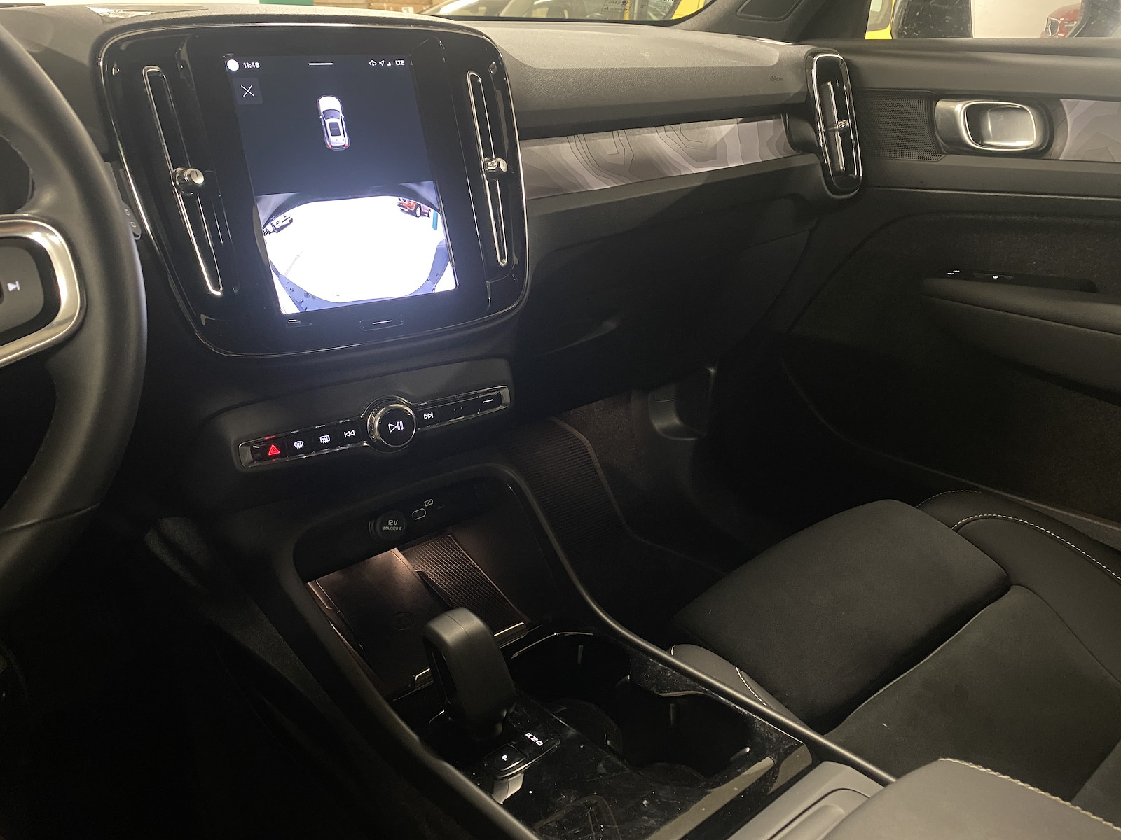 VOLVO XC40 E80 Twin Plus AWD-image-11