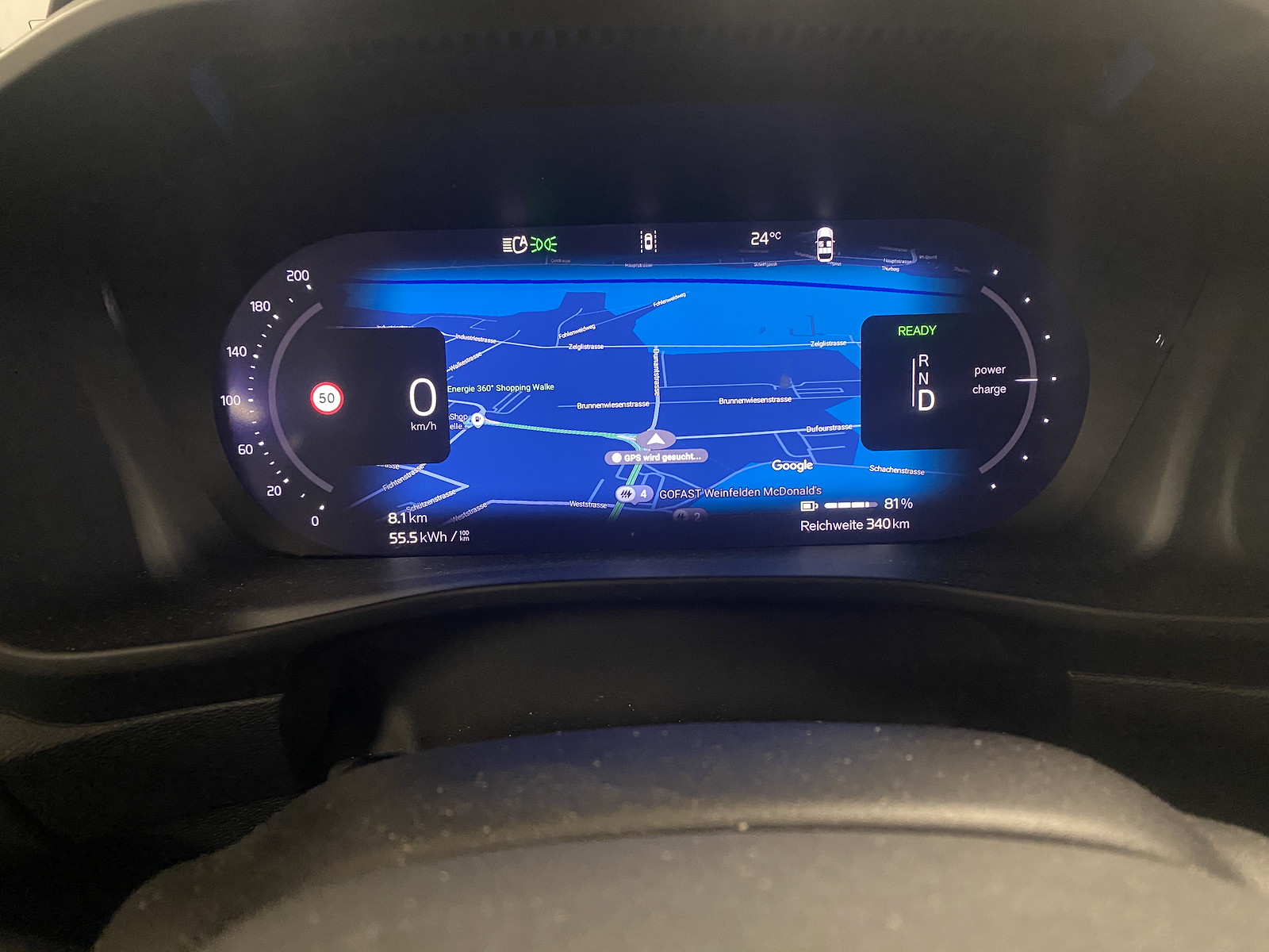 VOLVO XC40 E80 Twin Plus AWD-image-10