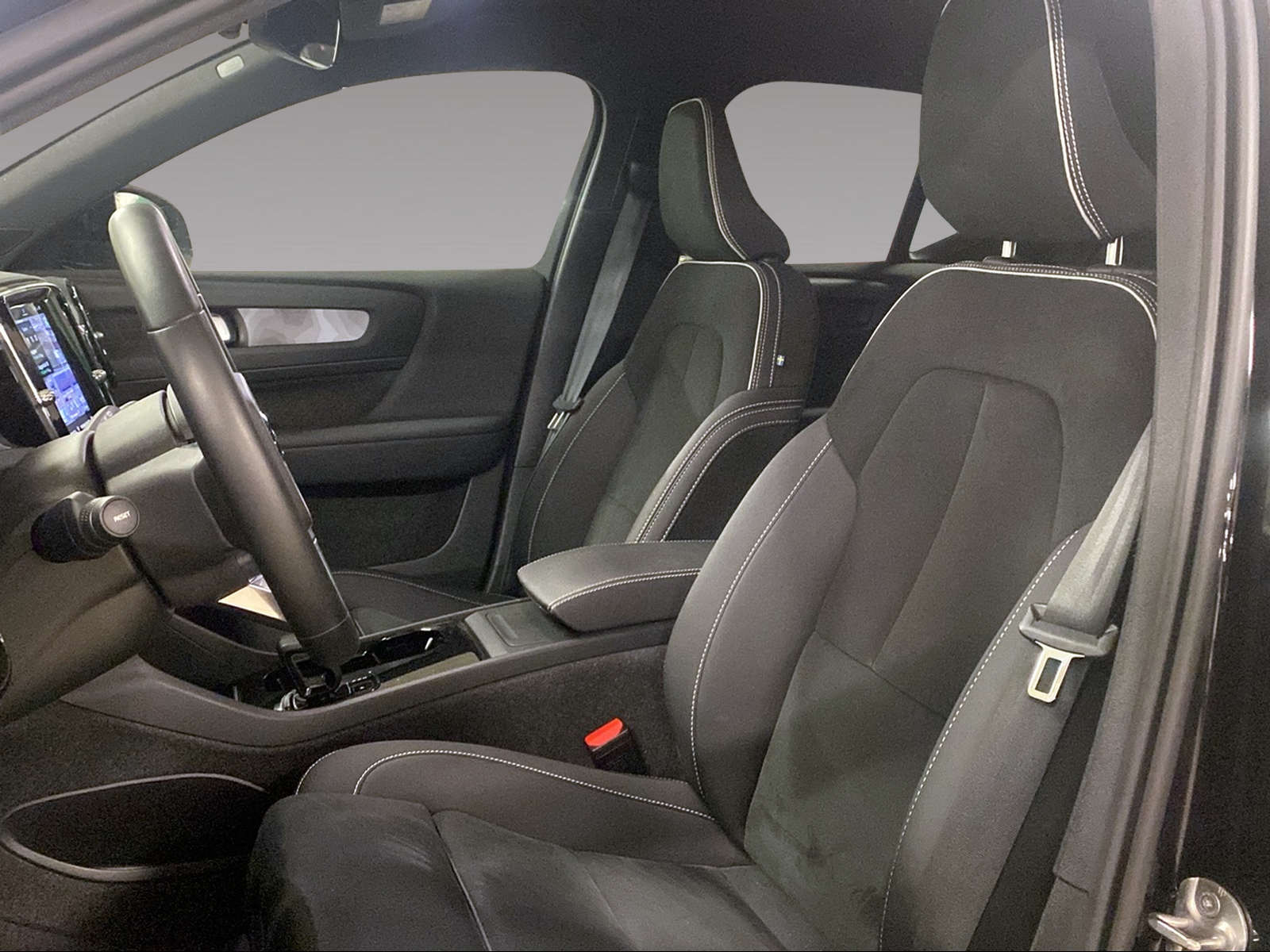VOLVO XC40 E80 Twin Plus AWD-image-5