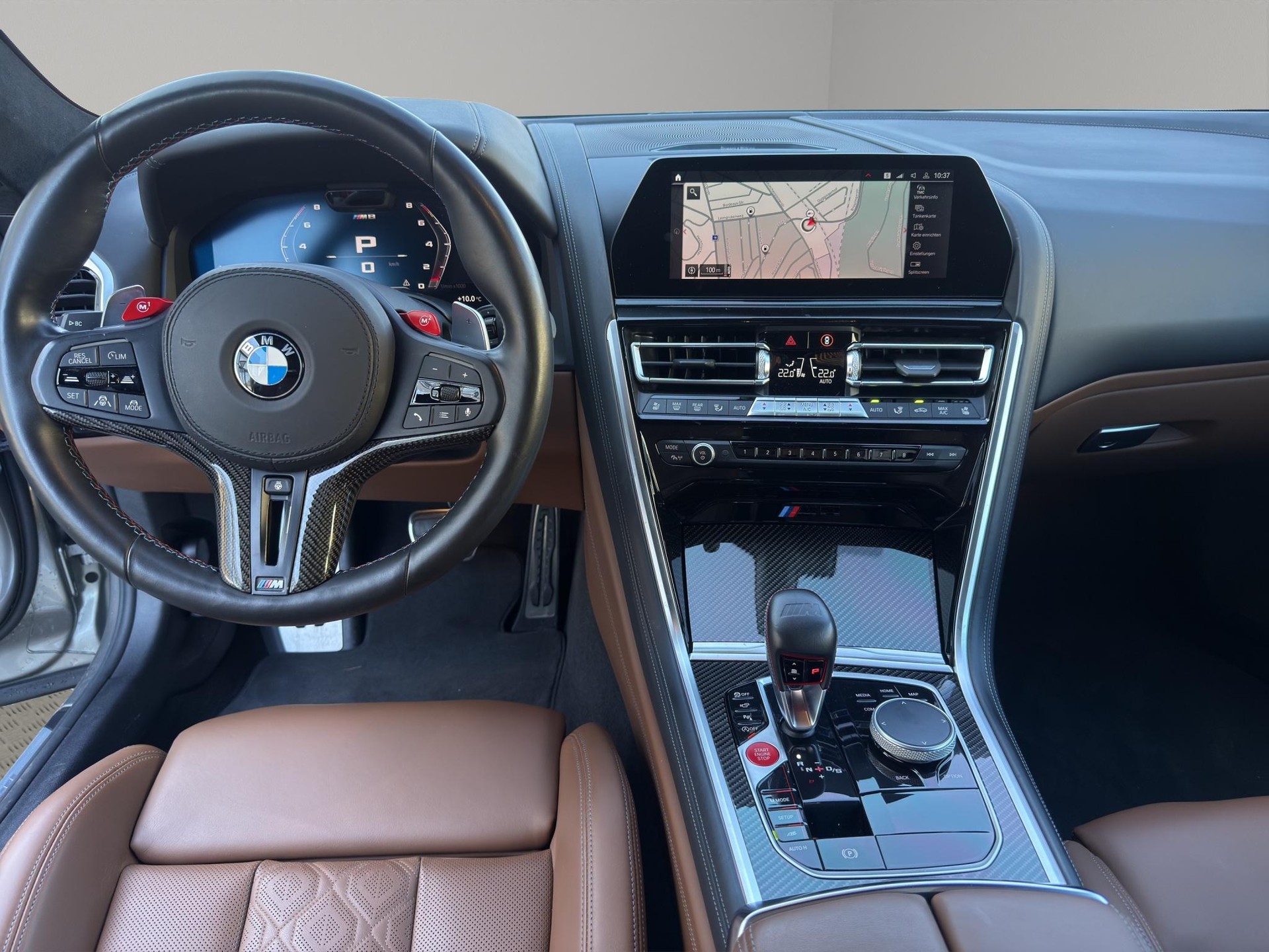 BMW M8 Competition xDrive Coupé-image-3
