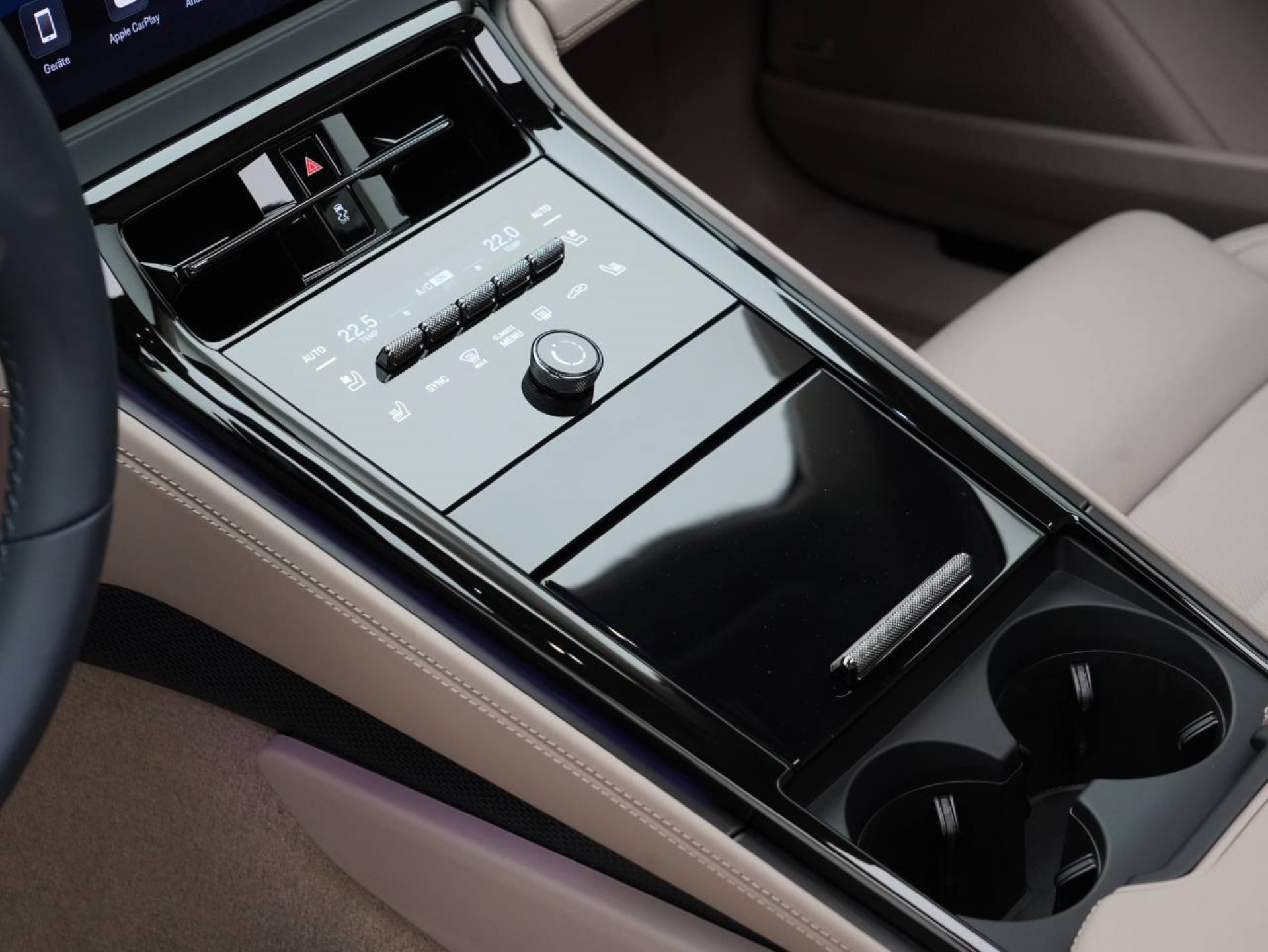 PORSCHE Panamera GTS-image-19