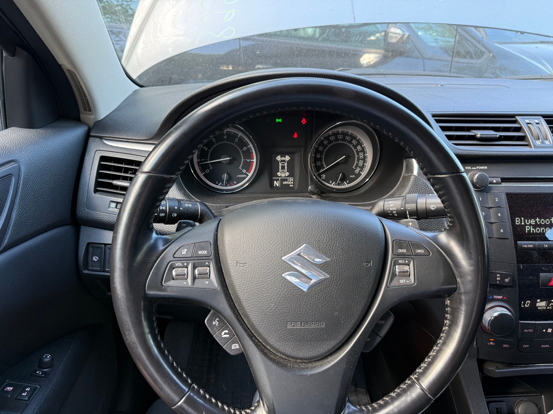 SUZUKI Kizashi 2.4 GL Top 4WD CVT-image-10