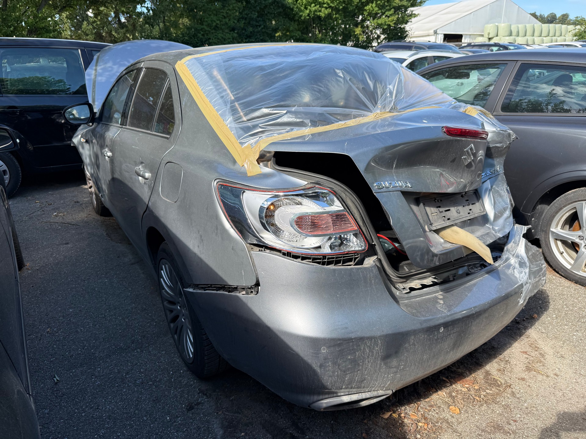 SUZUKI Kizashi 2.4 GL Top 4WD CVT-image-3