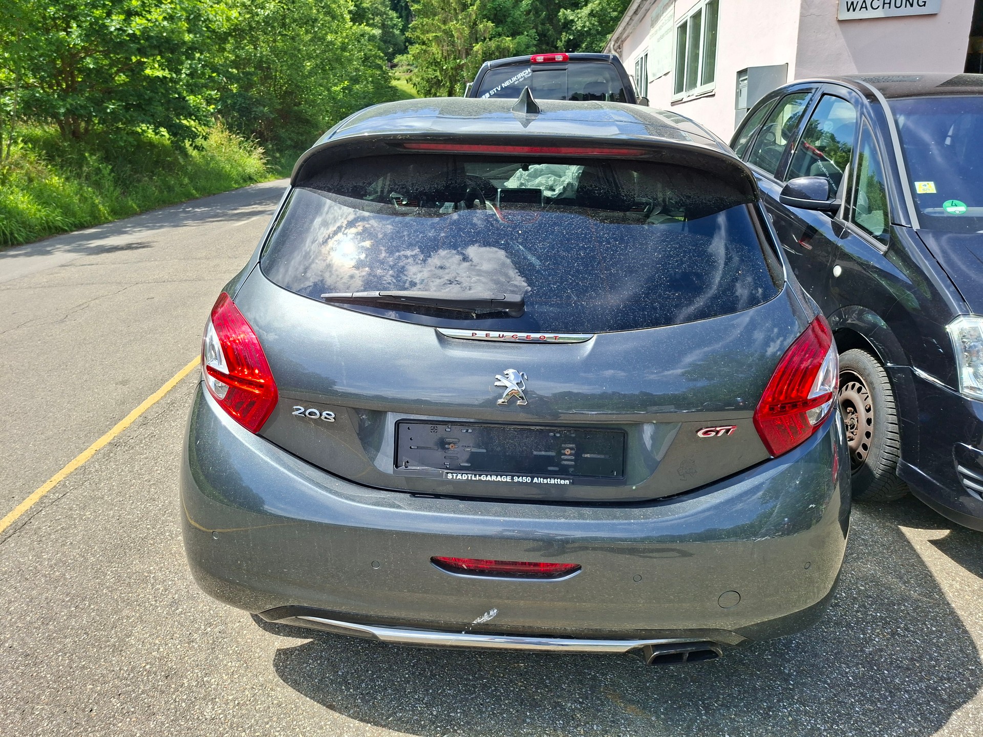 PEUGEOT 208 1.6 Turbo GTi-image-4