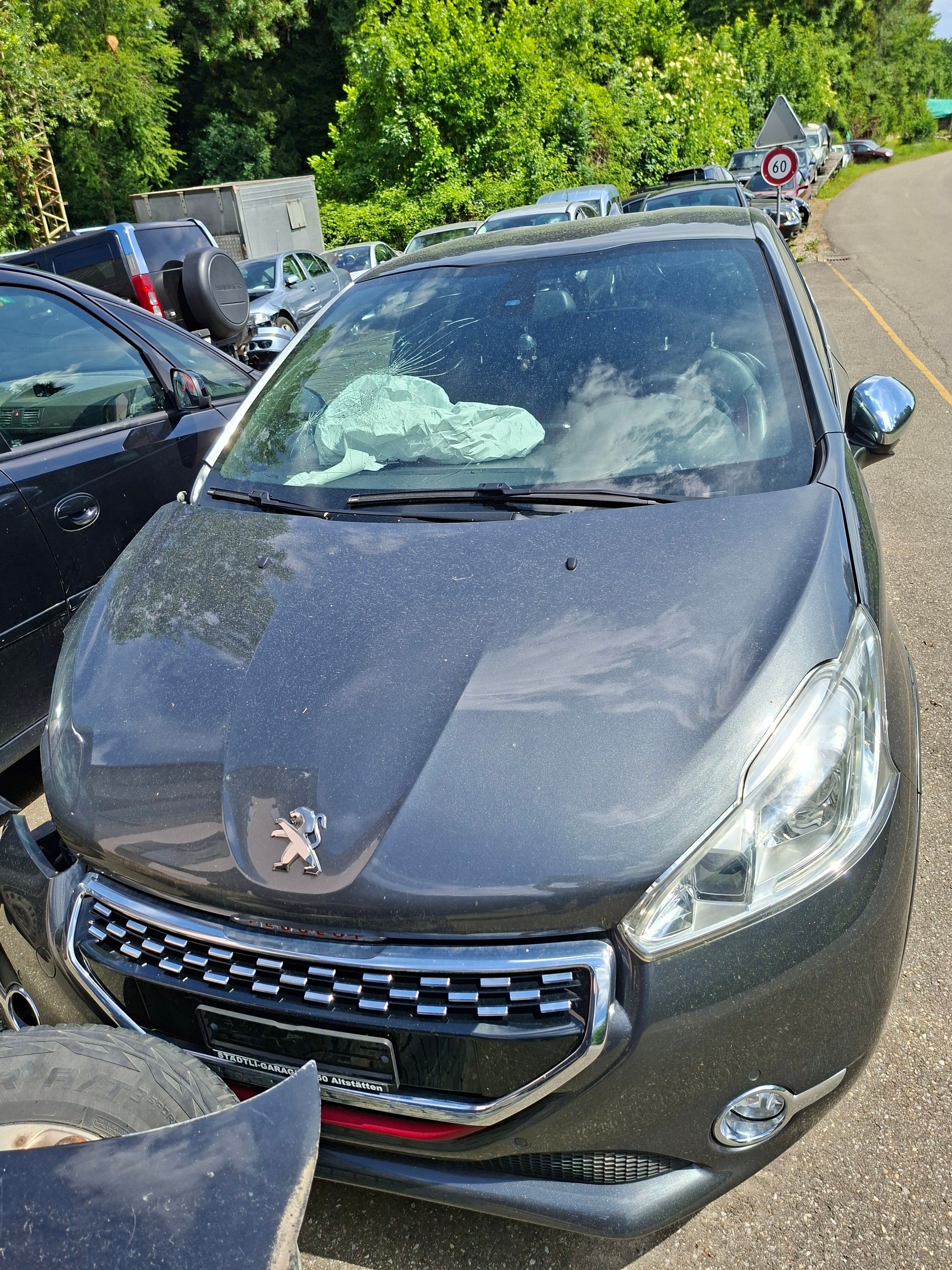 PEUGEOT 208 1.6 Turbo GTi-image-1