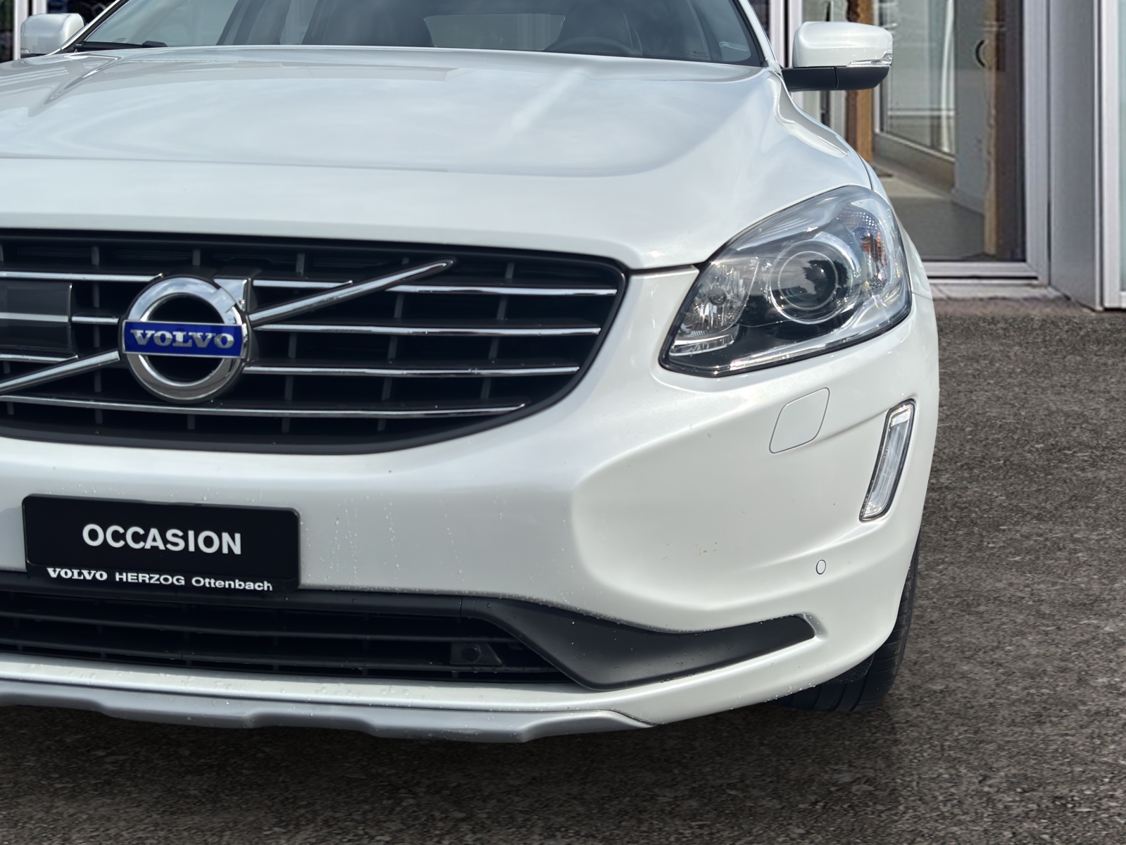VOLVO XC60 2.4 D4 Summum AWD S/S-image-7