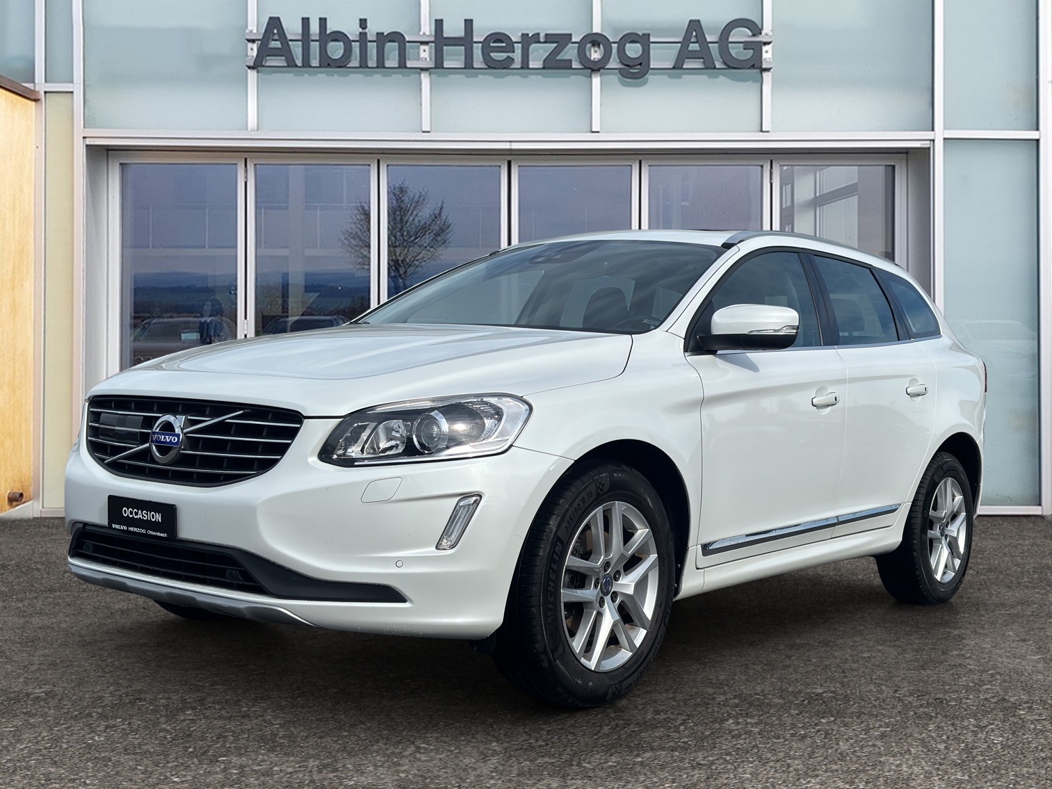 VOLVO XC60 2.4 D4 Summum AWD S/S-image-0